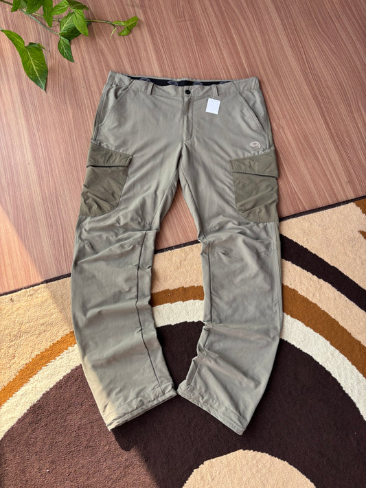 Mountain Hardwear outdoor pants