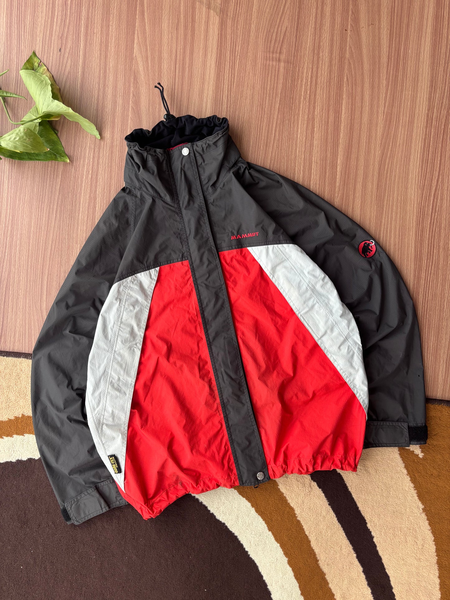 Mammut light shell