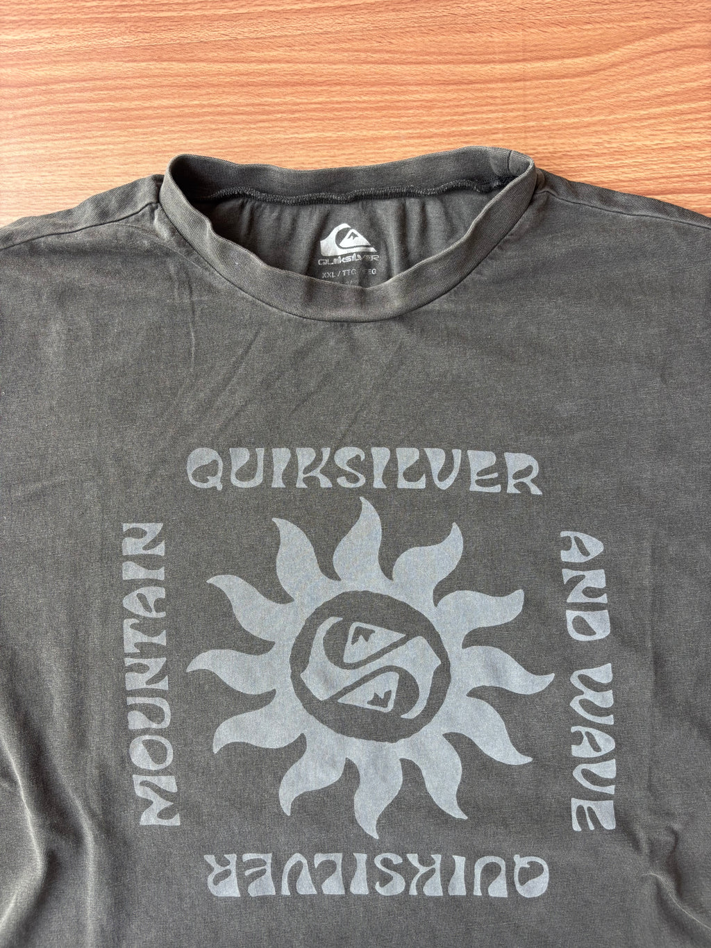 Quiksilver tee (L)