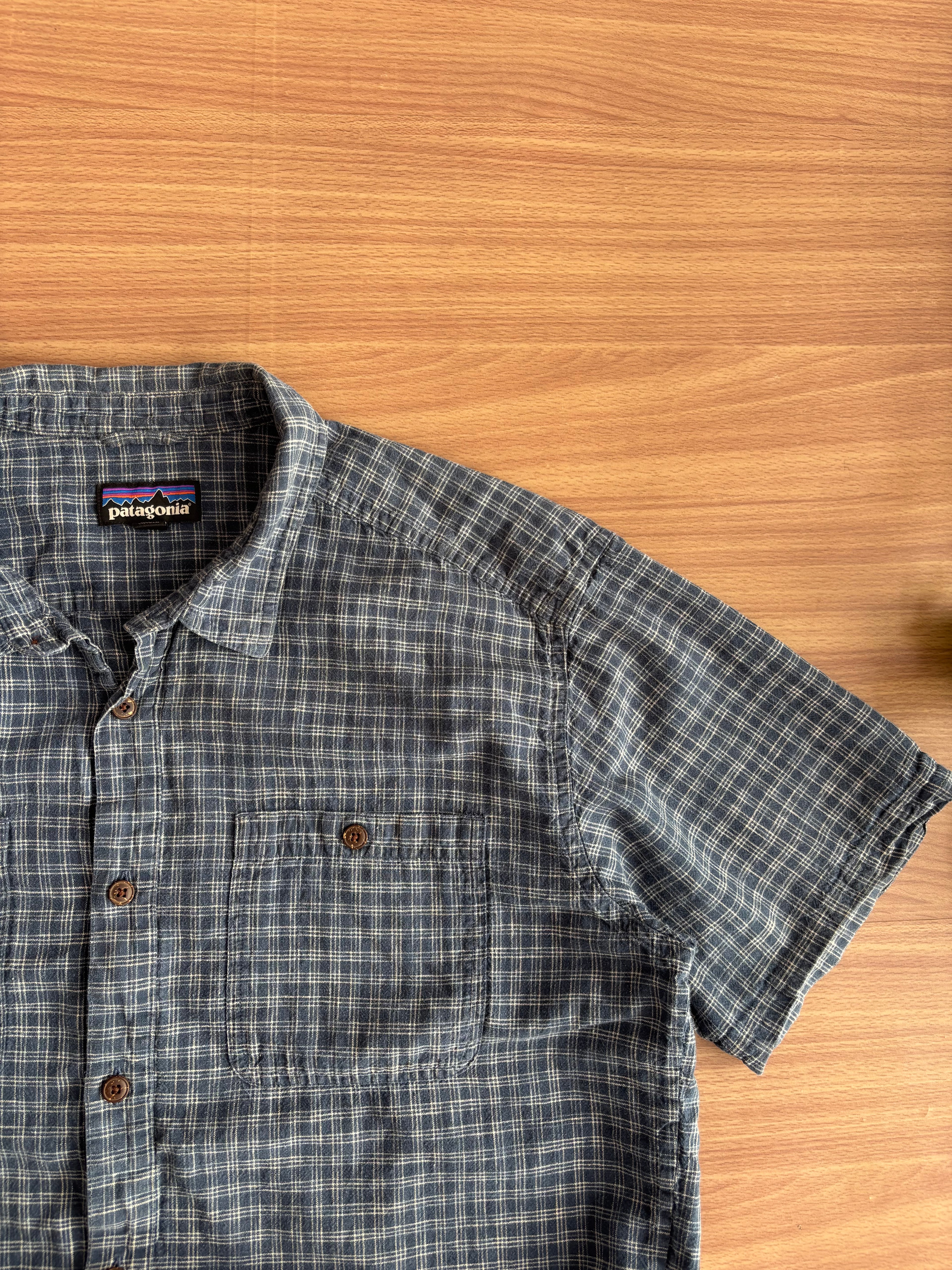 Patagonia shirt (L)