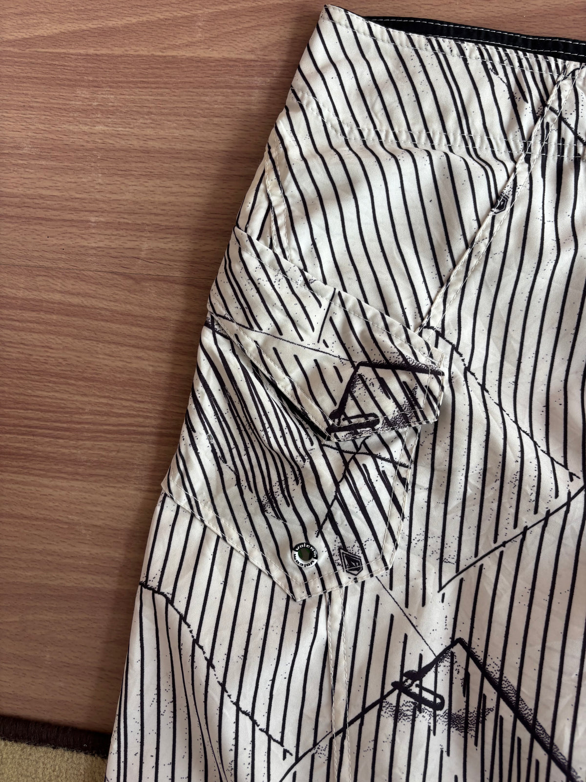Volcom boardies (33)