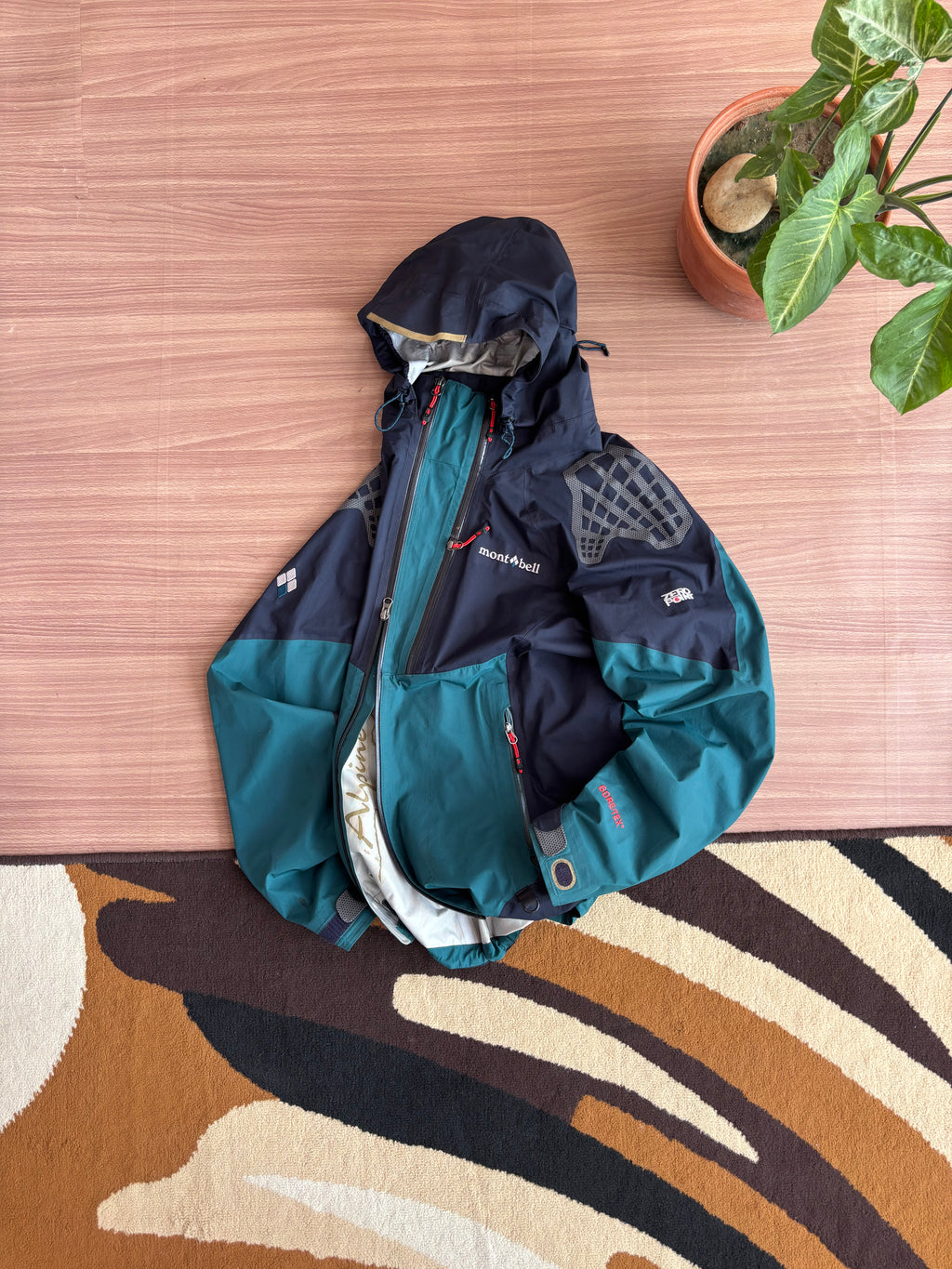 Montbell Zero point goretex shell (M-L)