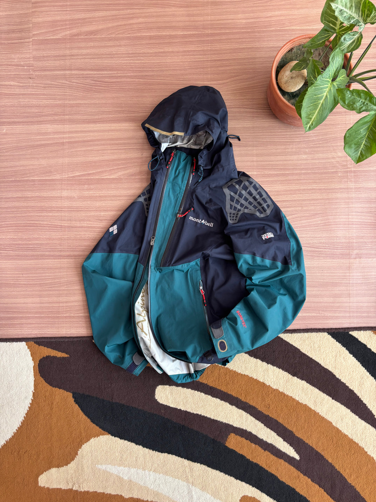 Montbell Zero point goretex shell (M-L)