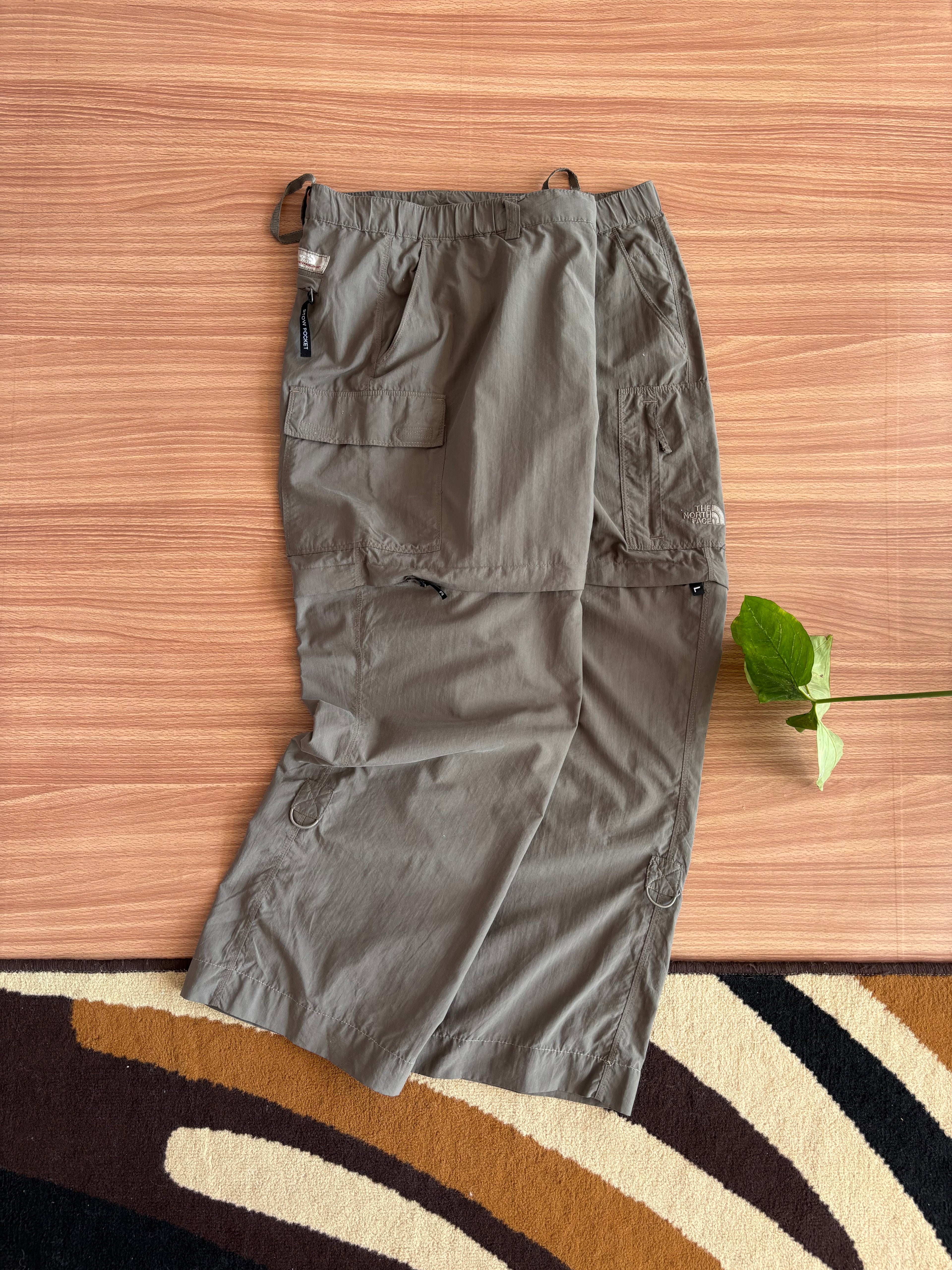 The North Face packable 3 way convertible LooseFit cargo