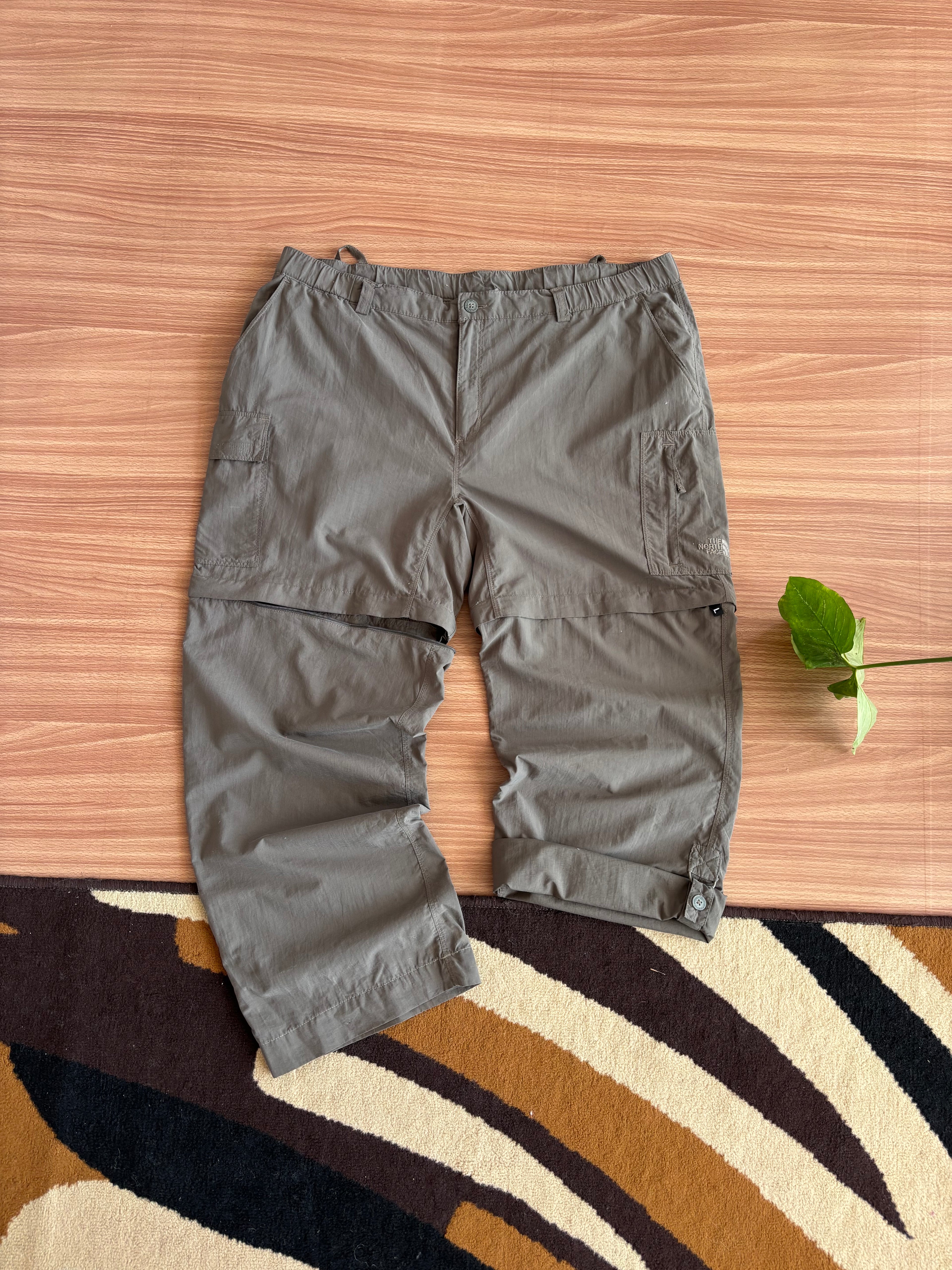 The North Face packable 3 way convertible LooseFit cargo