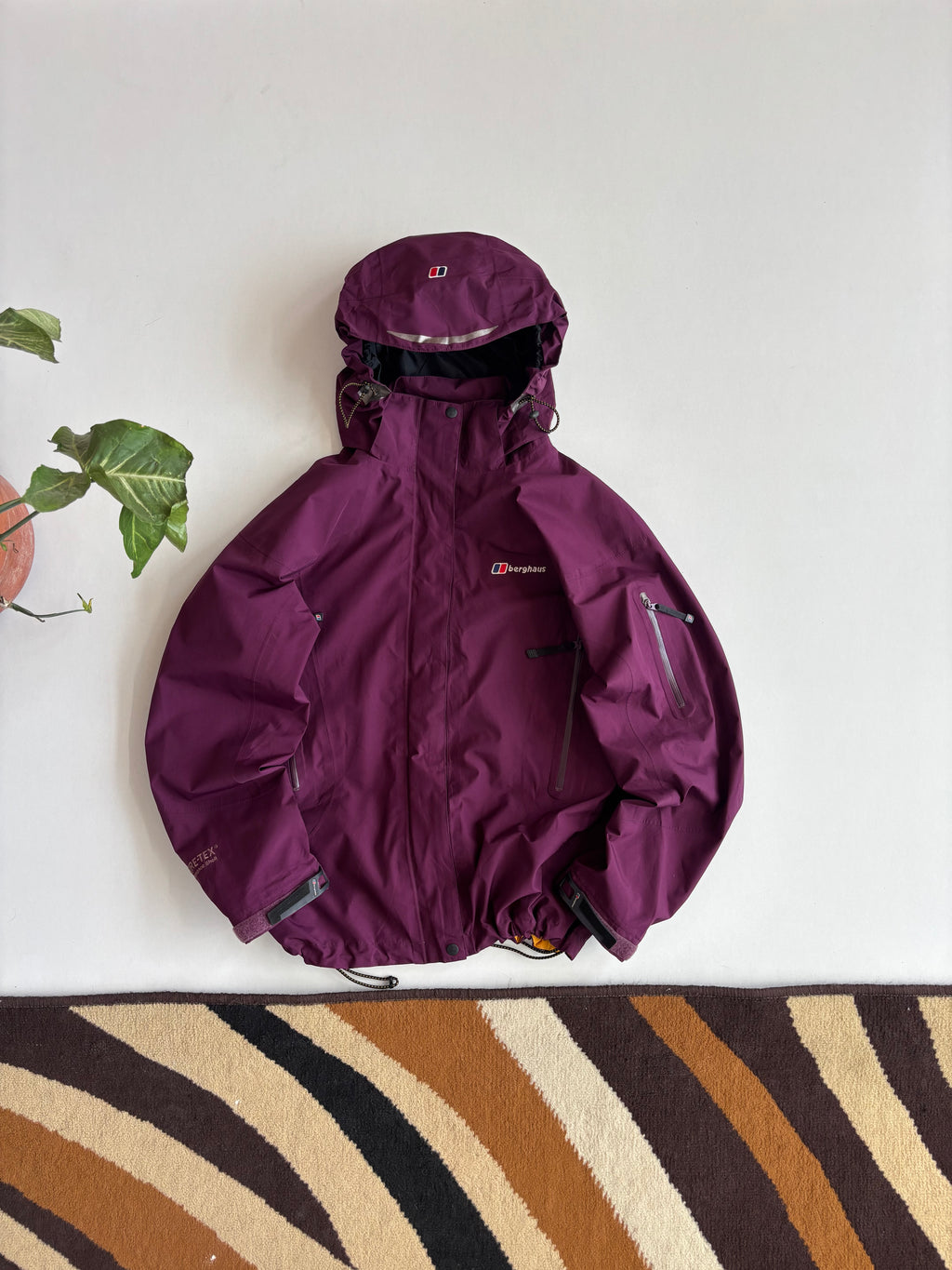 Berghaus Goretex performance shell (S)