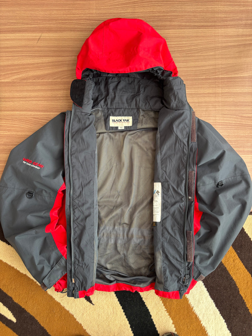 BlackYak Gore-Tex Shell Jacket (L)