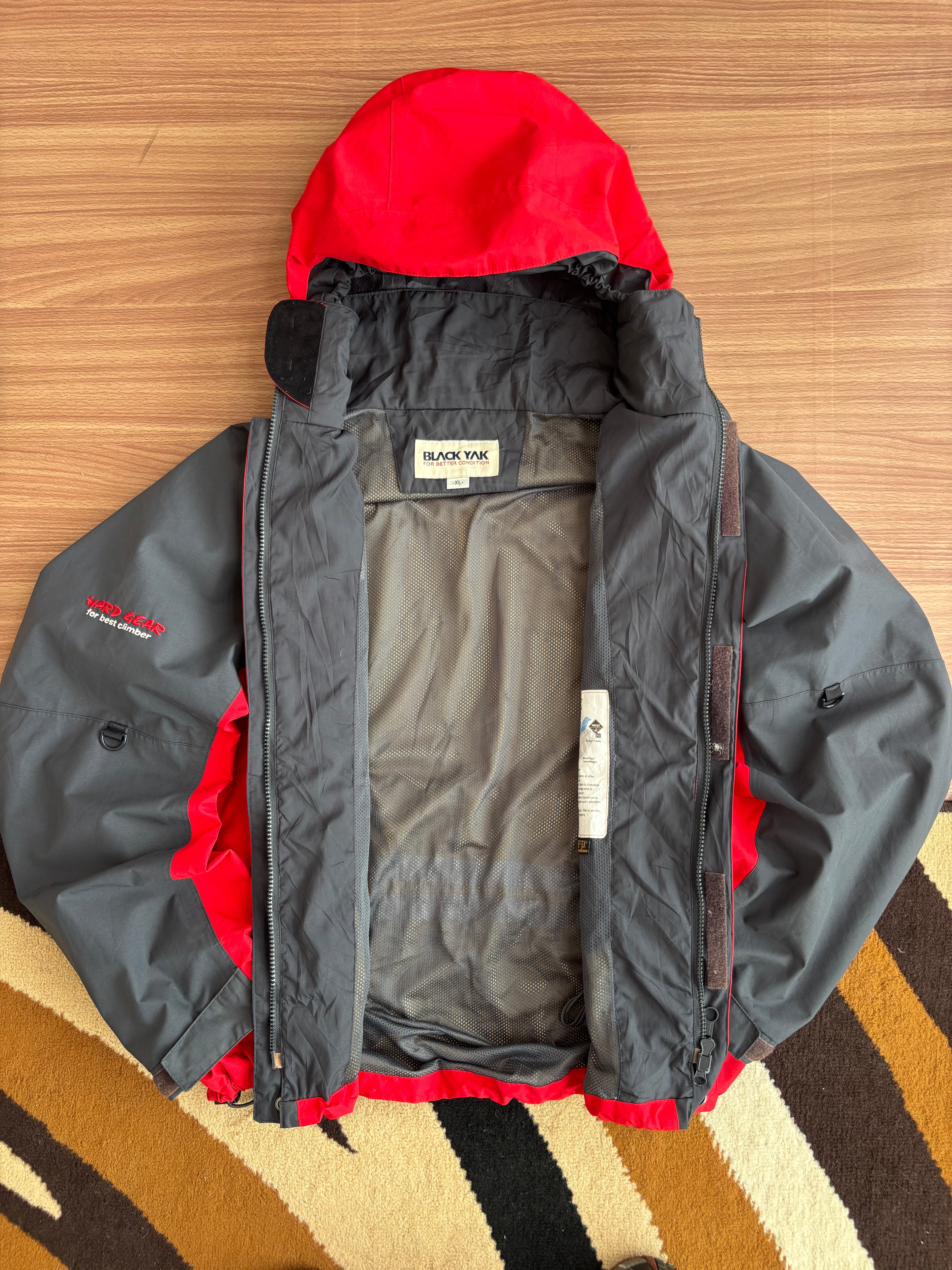 BlackYak Gore-Tex Shell Jacket (L)