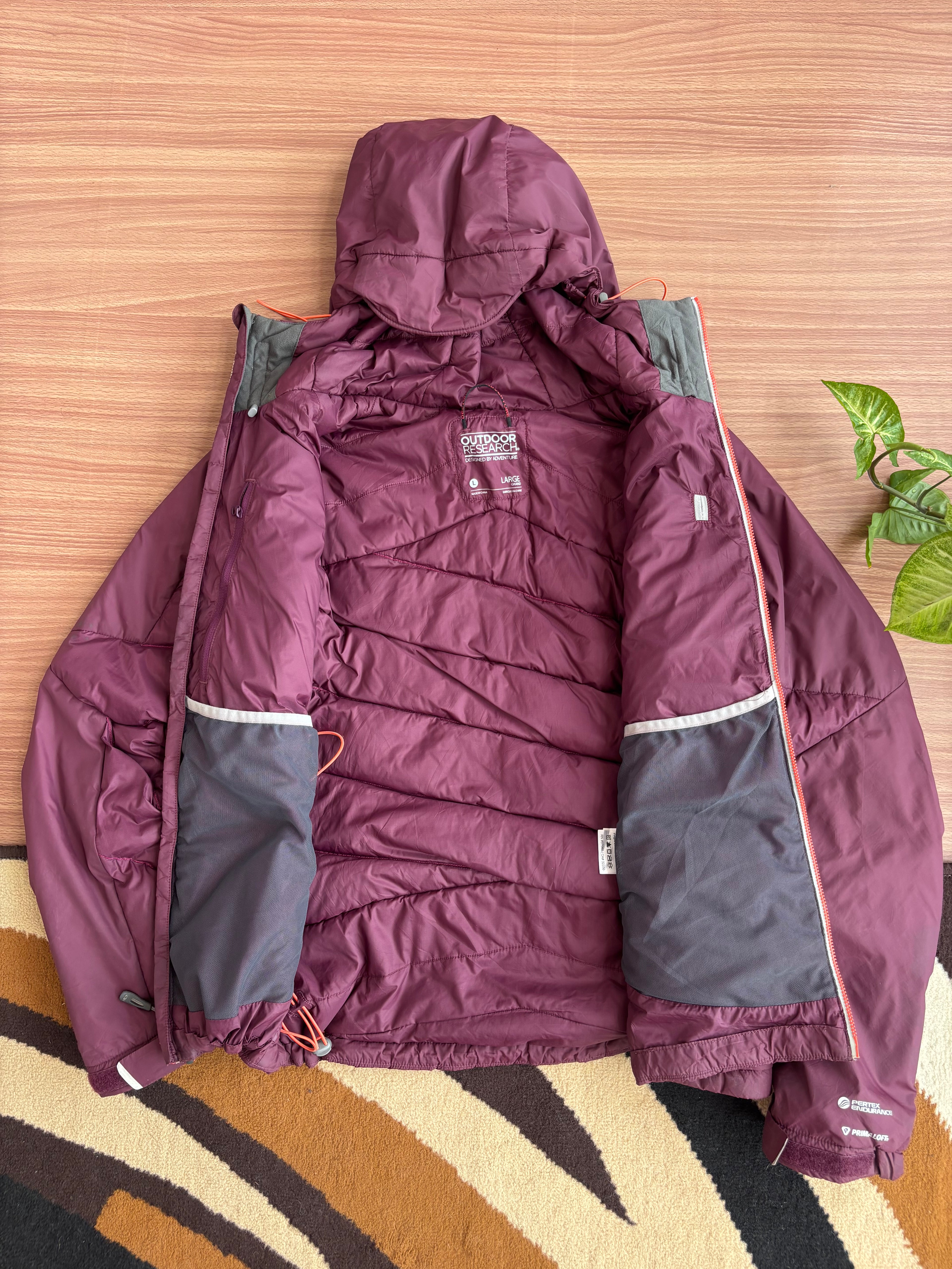 OutdoorResearch Packable Pertex Endurance Down (M)