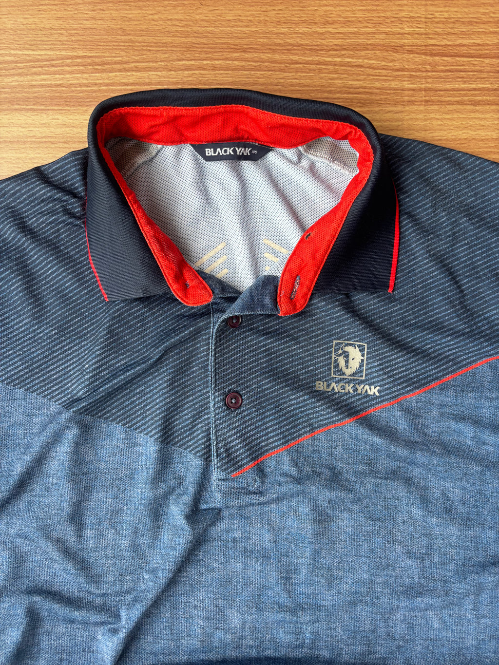 BlackYak polo tee (L)