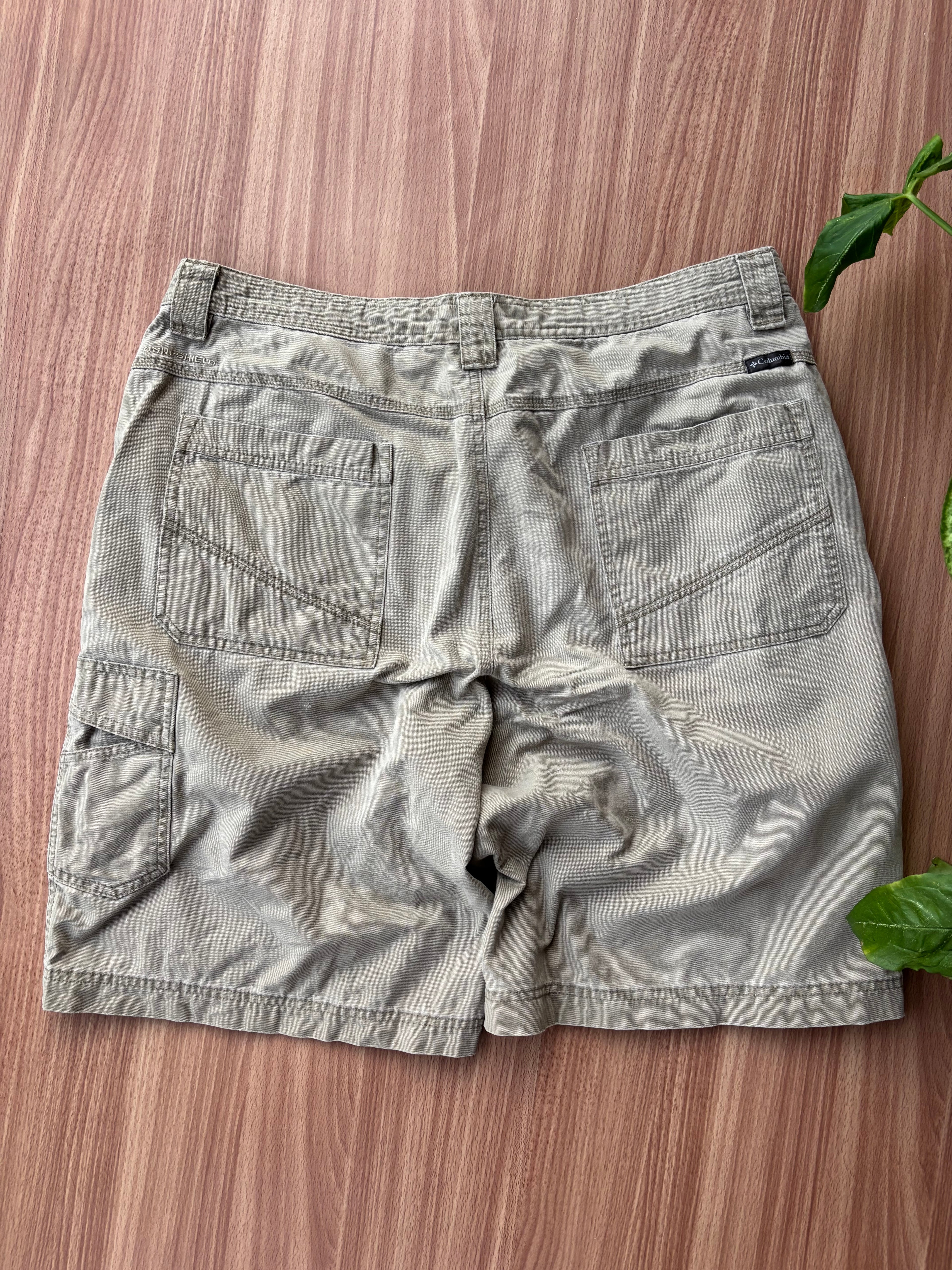 Columbia OmniSheild Safari shorts