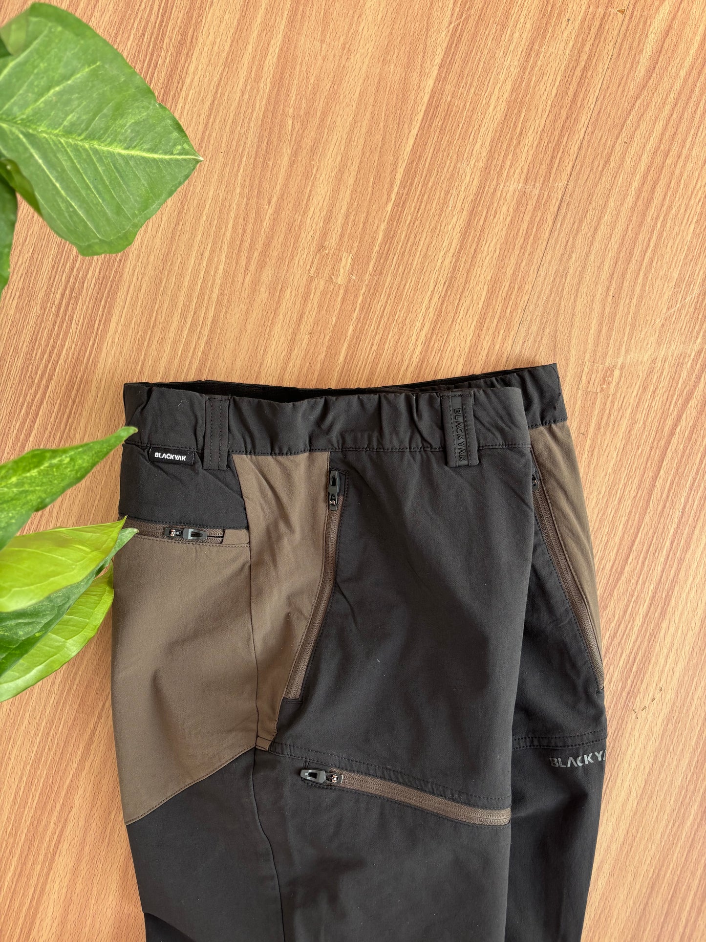 Black yak outdoor pants