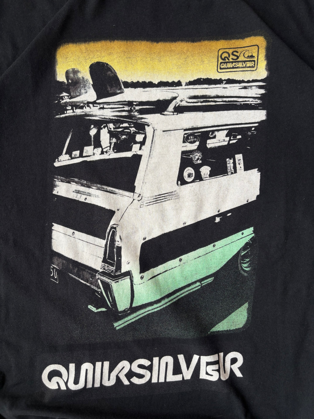 Quiksilver graphic tee (M)