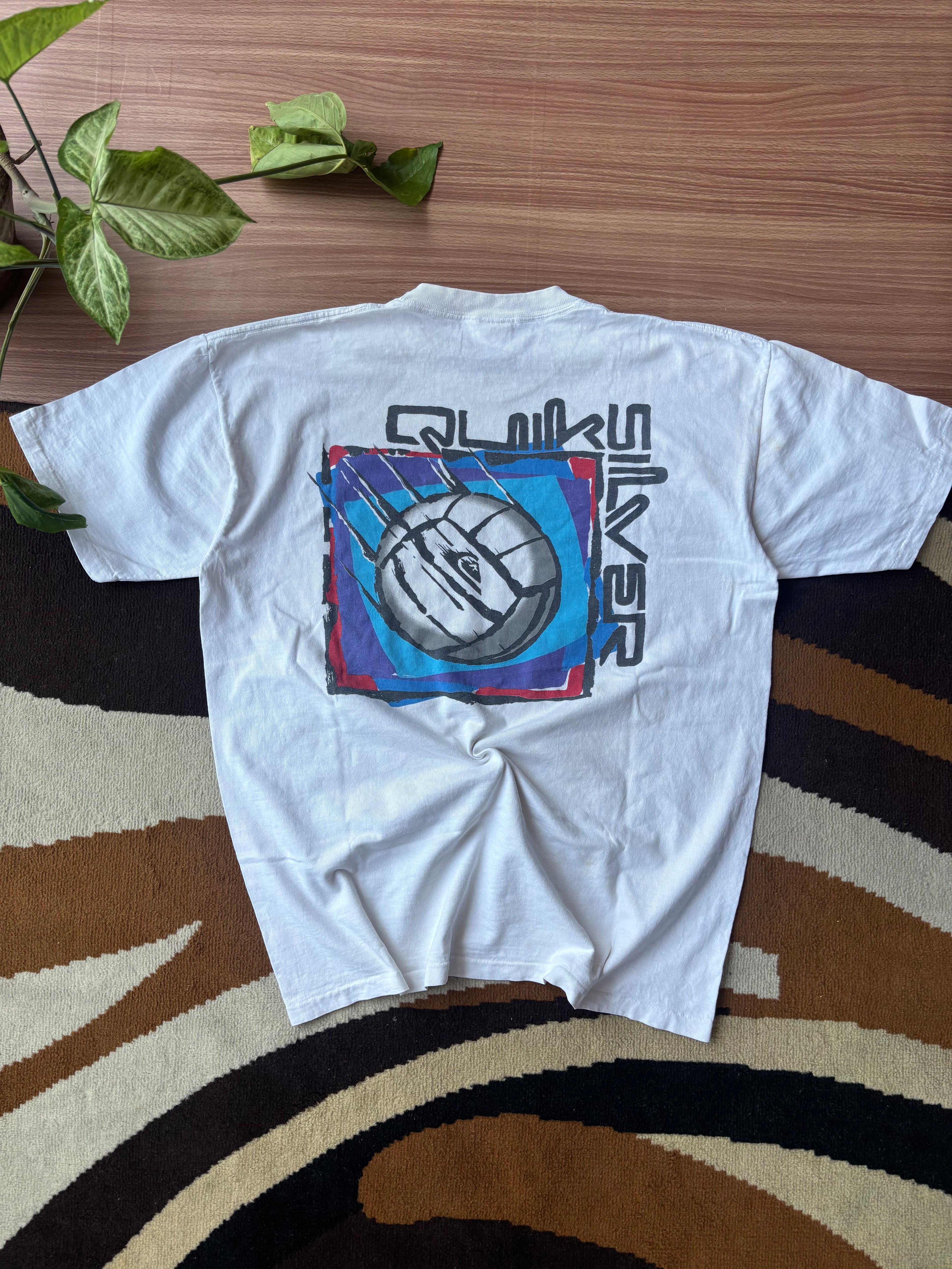 Vintage 90’s Quiksilver tee (L)