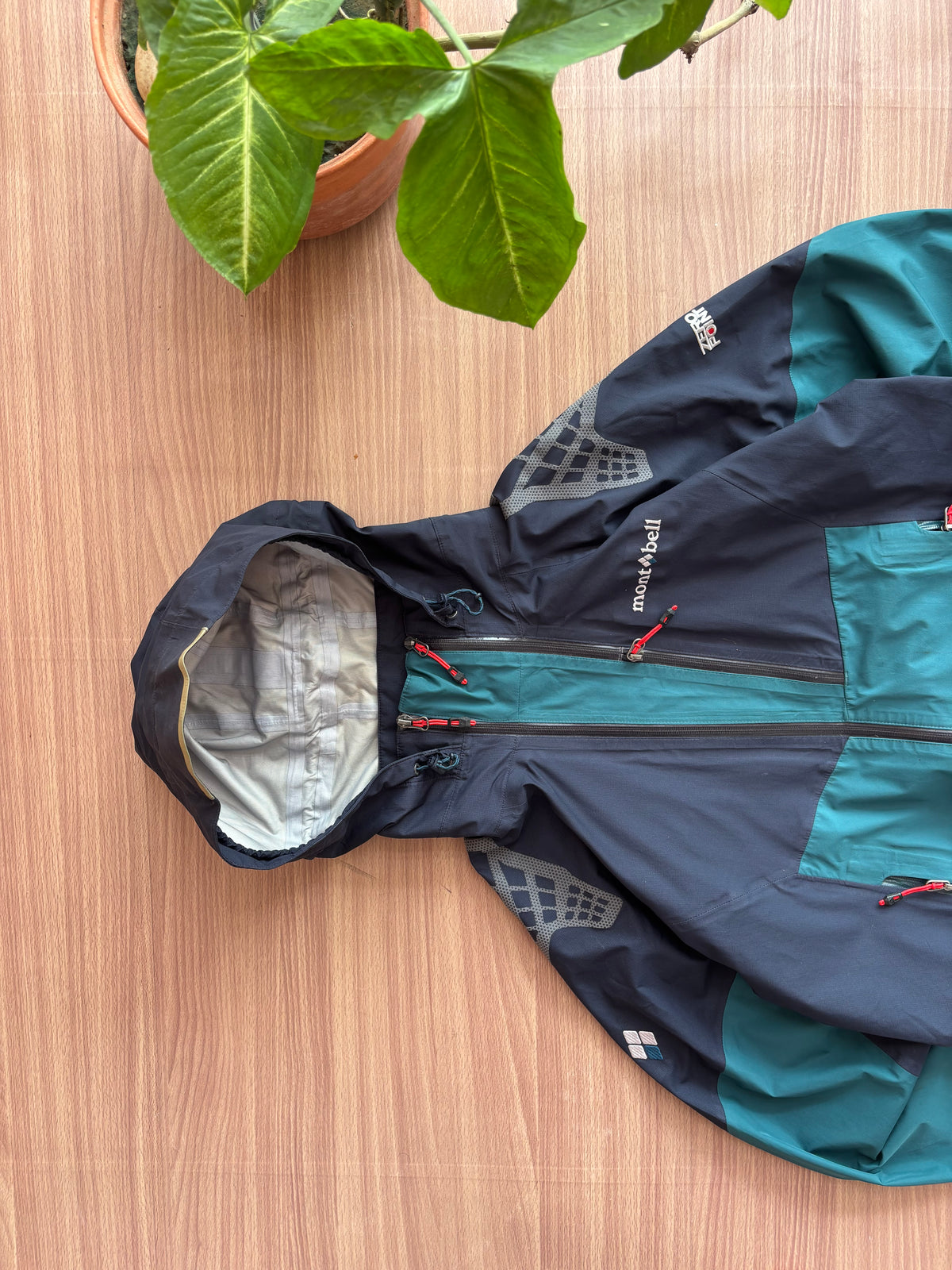 Montbell Zero point goretex shell (M-L)
