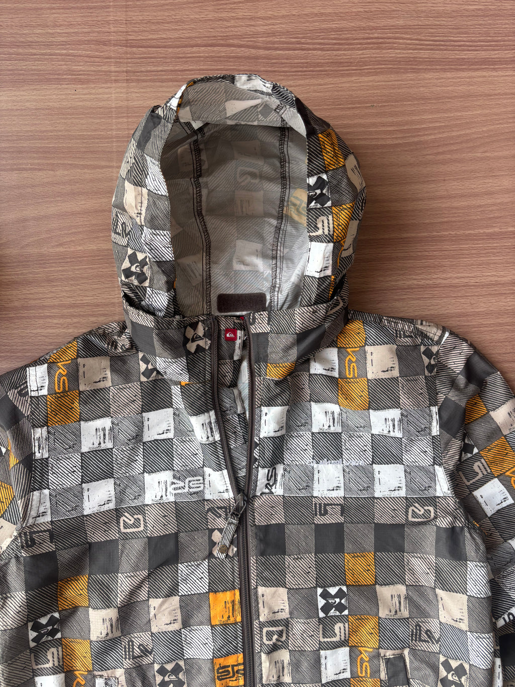 Quiksilver shell jacket (S)