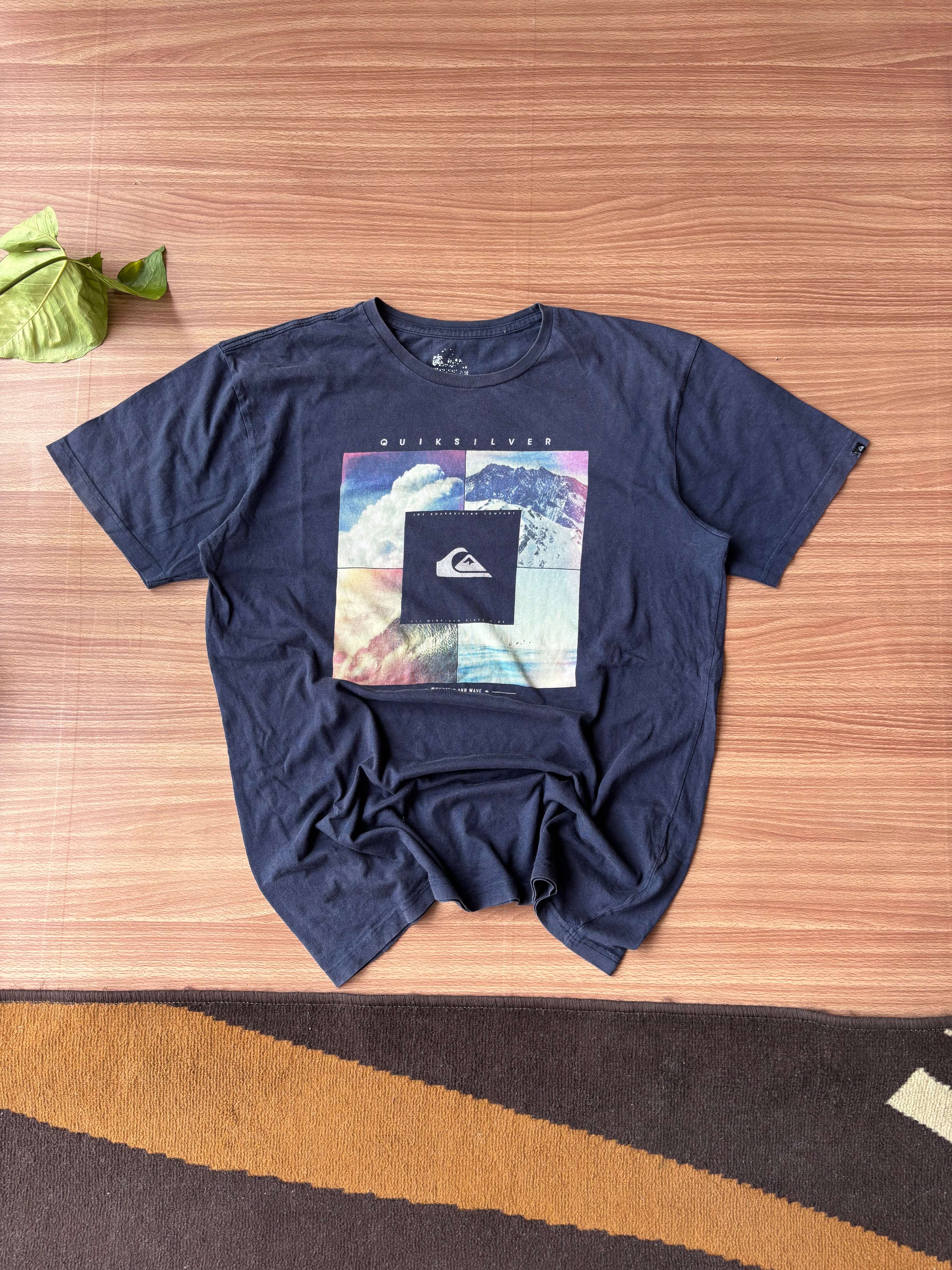 Quiksilver tee (M)