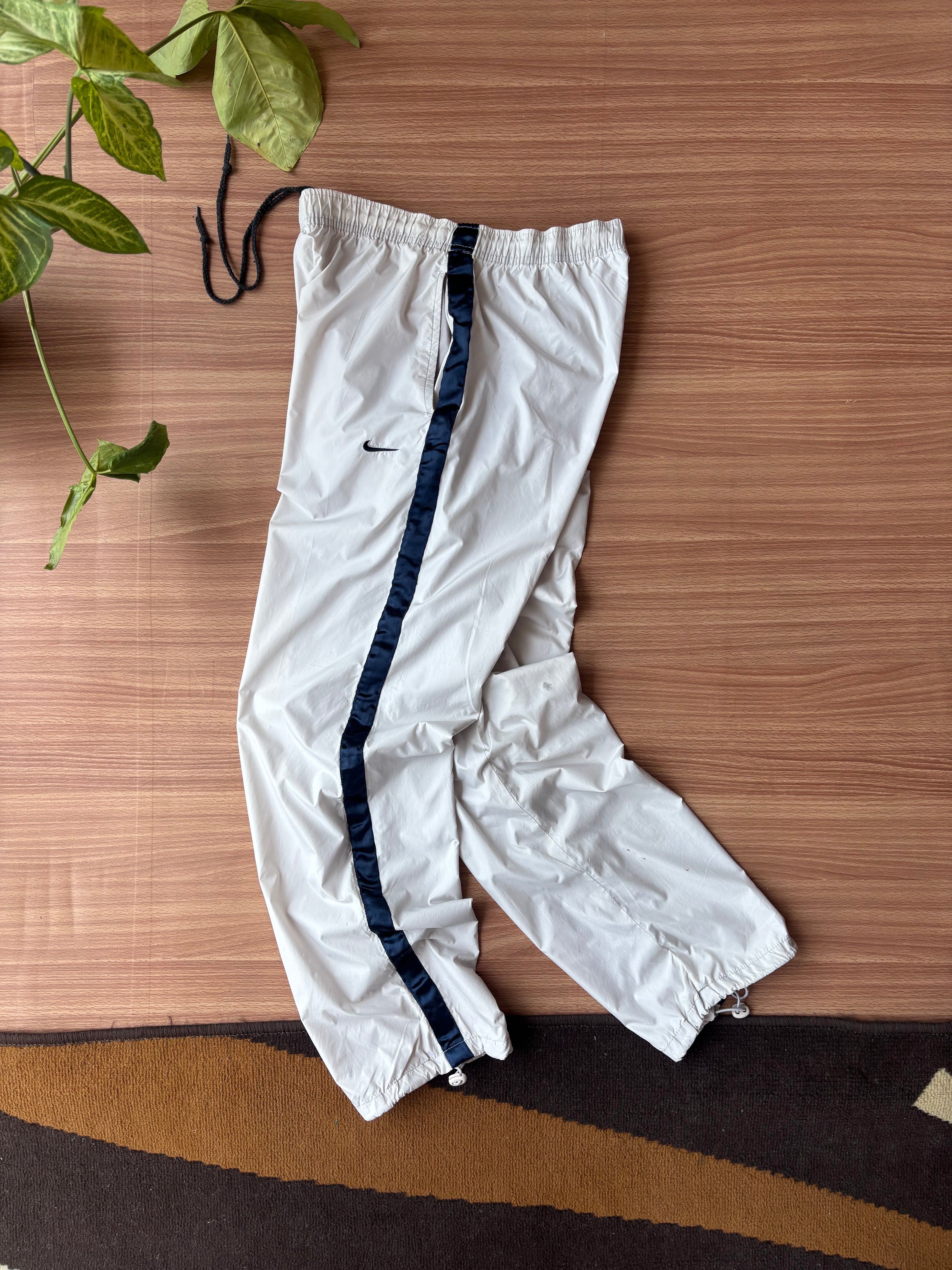 90’s Nike lower