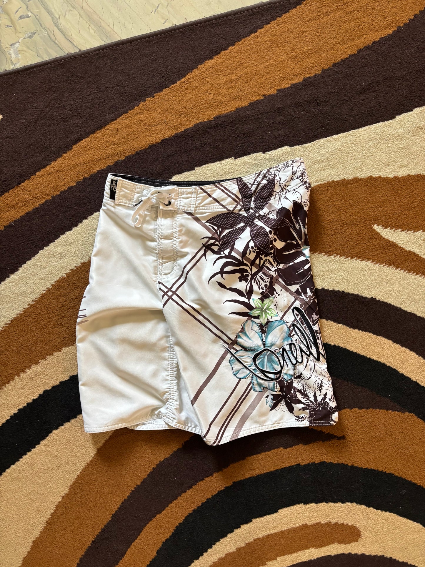 O'Neill floral print Boardies 33)