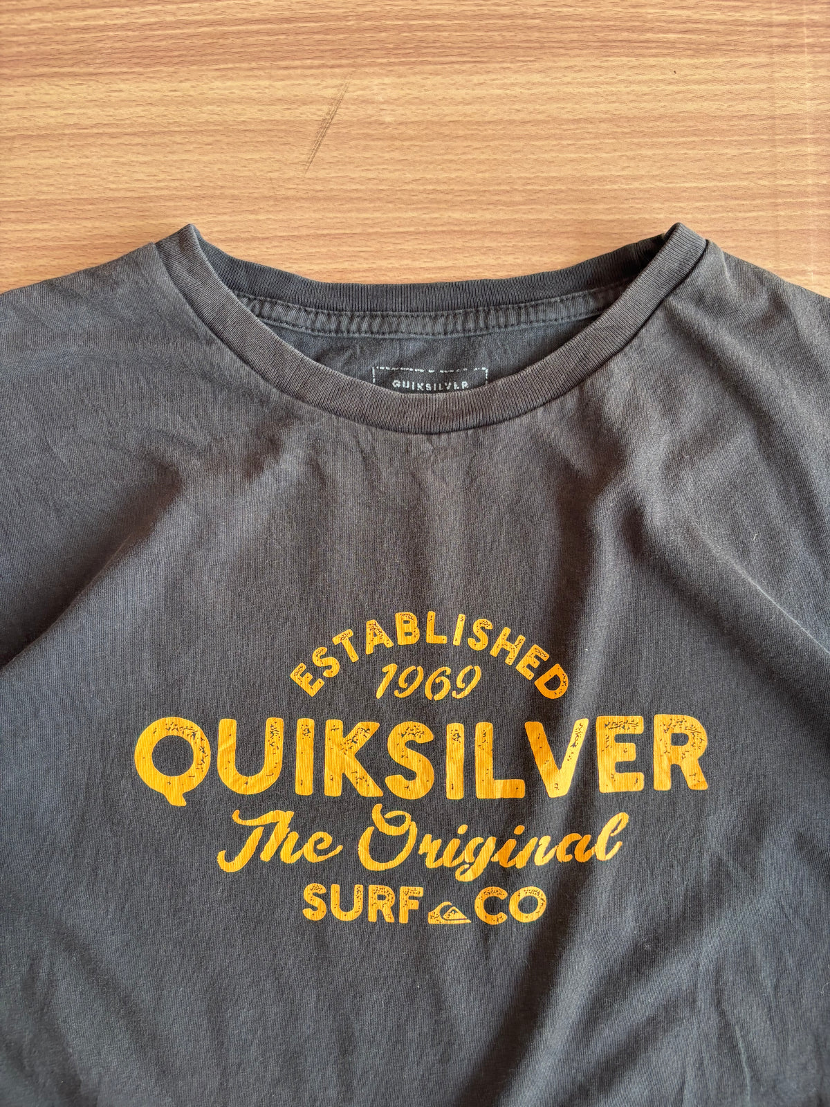 Quiksilver tee (M)