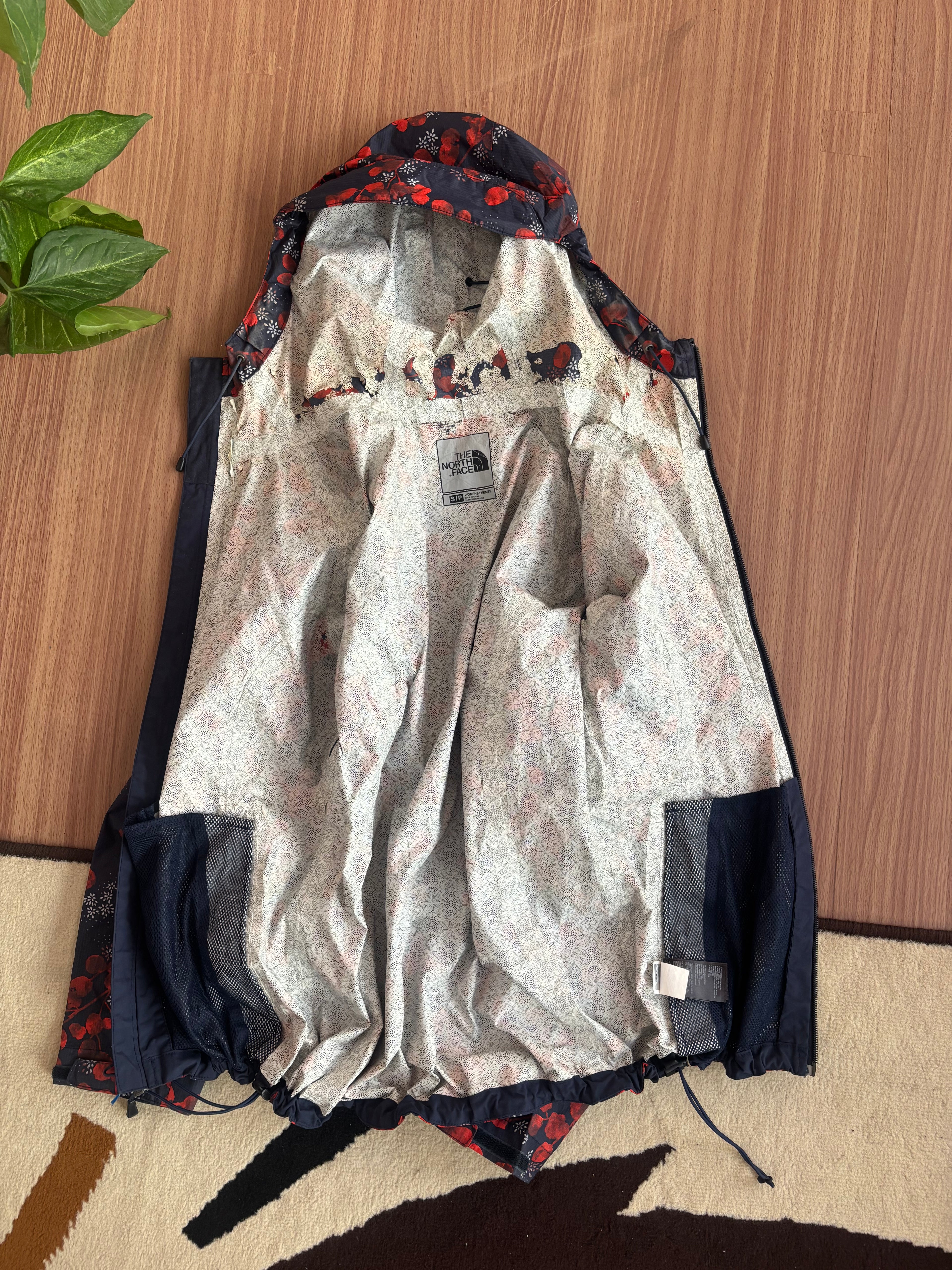 TNF packable shell