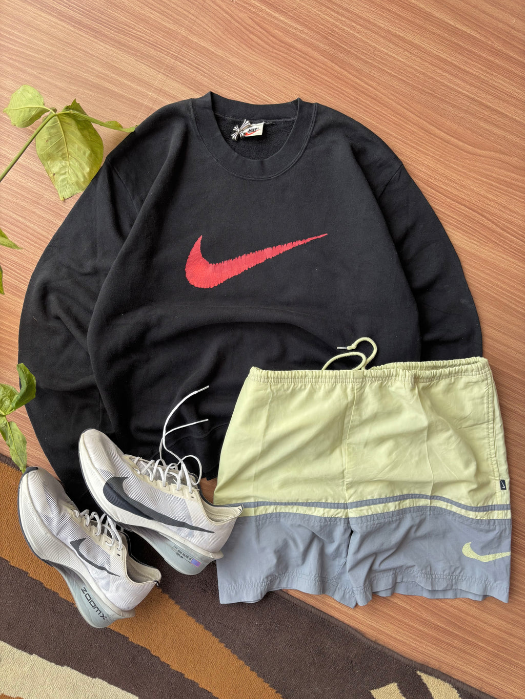 80’s nike big swoosh pullover