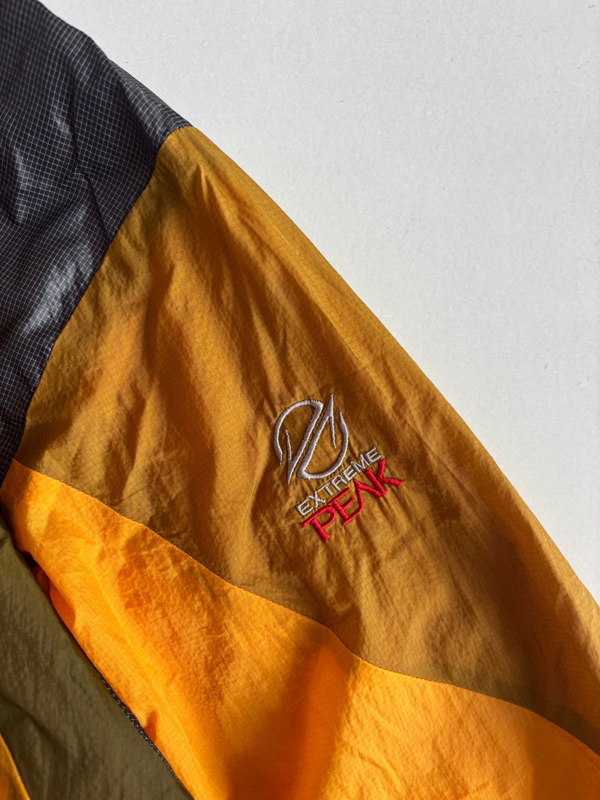 Blackyak extreme peak jacket (M)