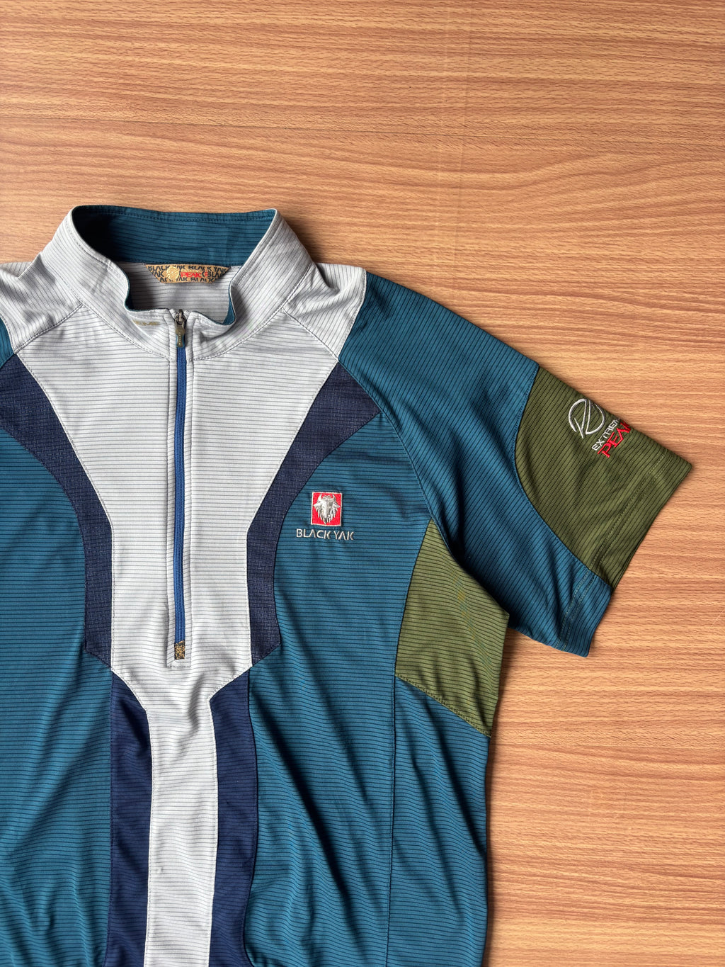 Blackyak extreme peak tee (M)
