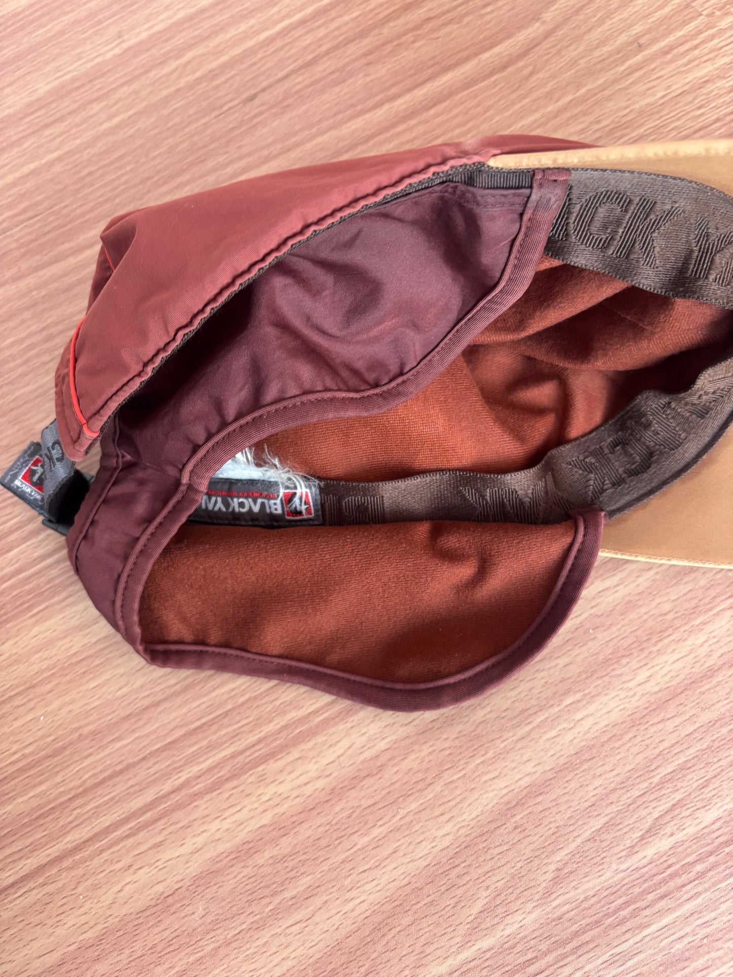 Black yak goretex cap