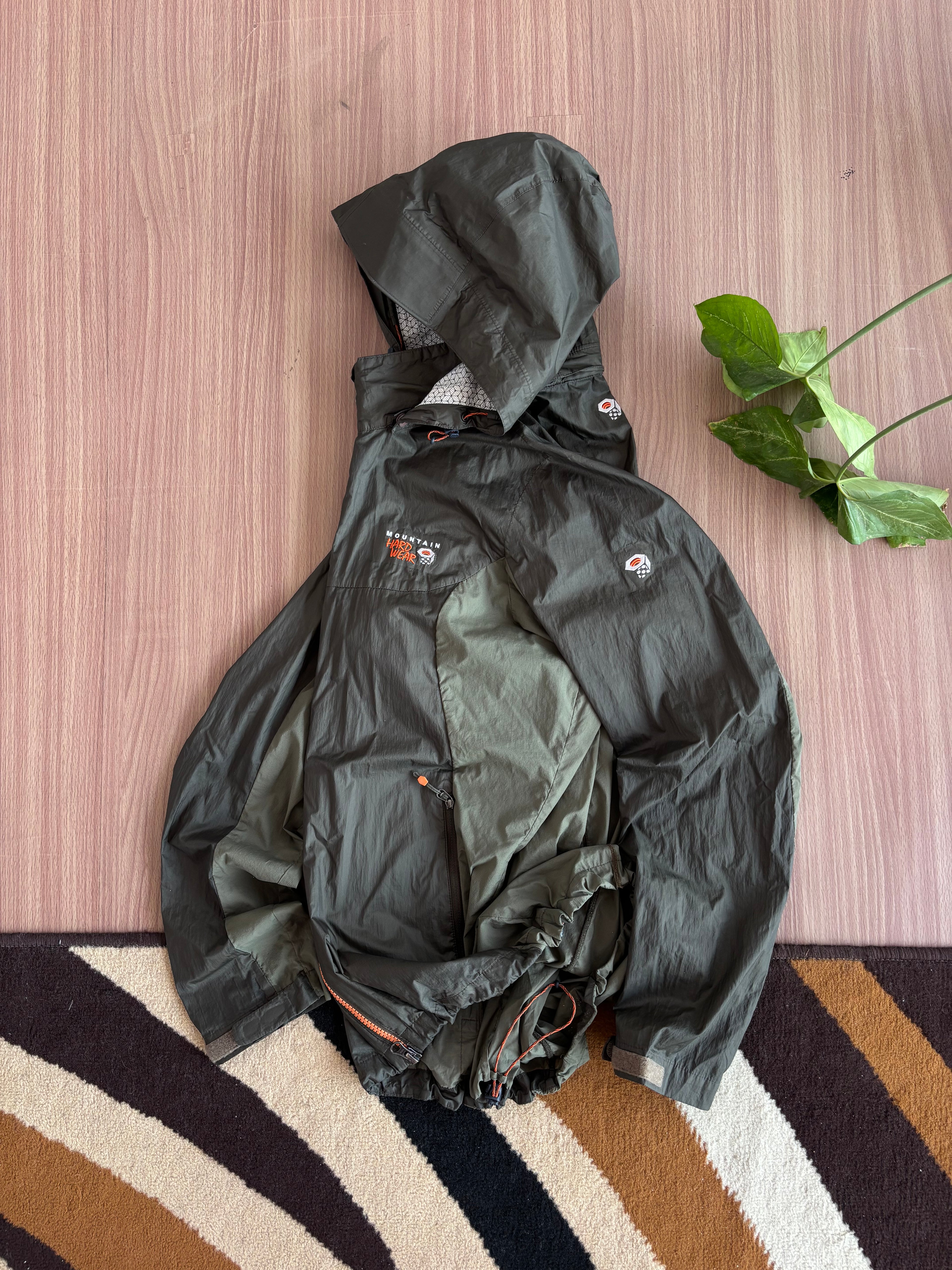 Mountain Hardwear ultralight shell