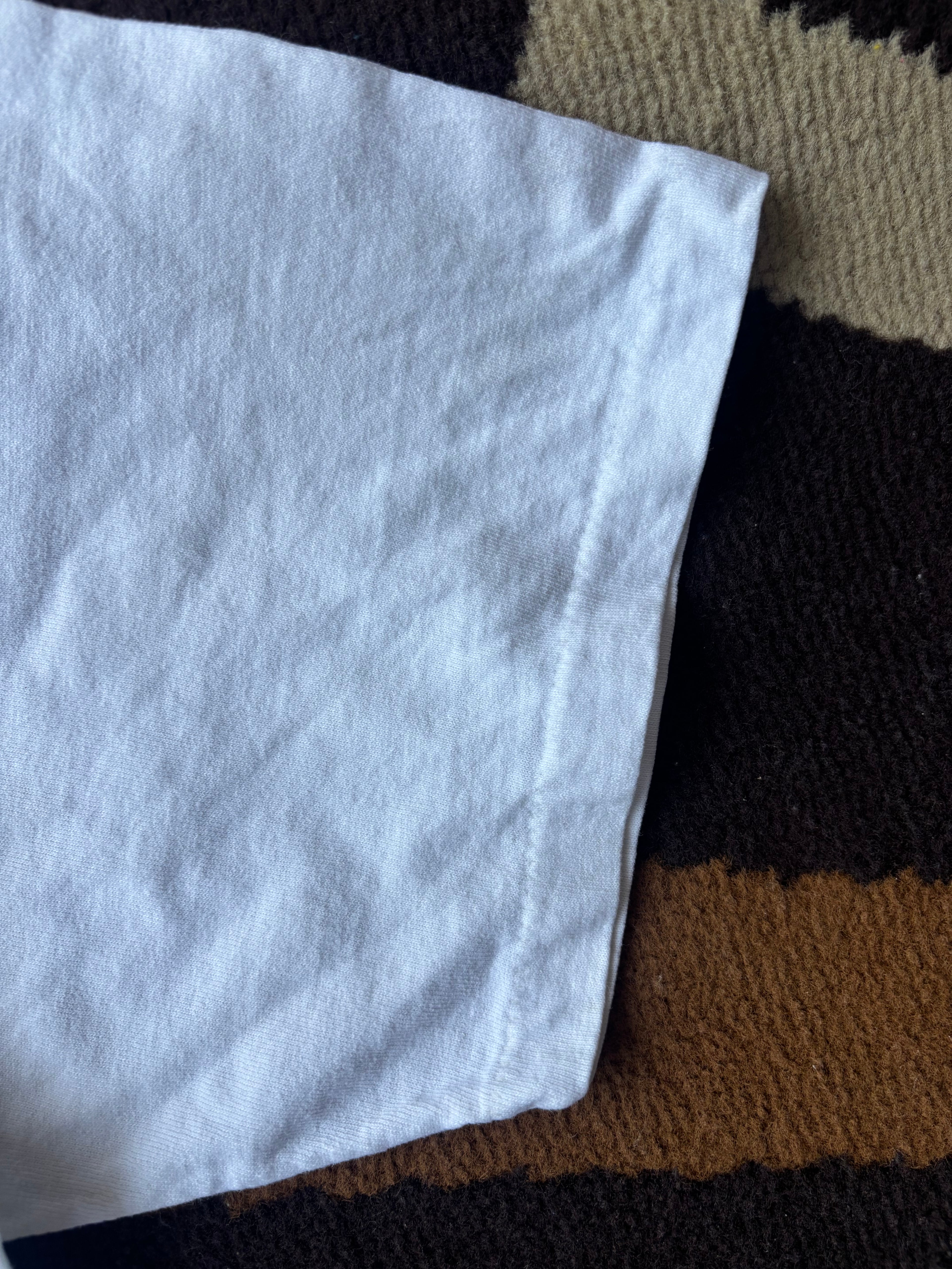 Vintage 90’s Quiksilver tee (L)