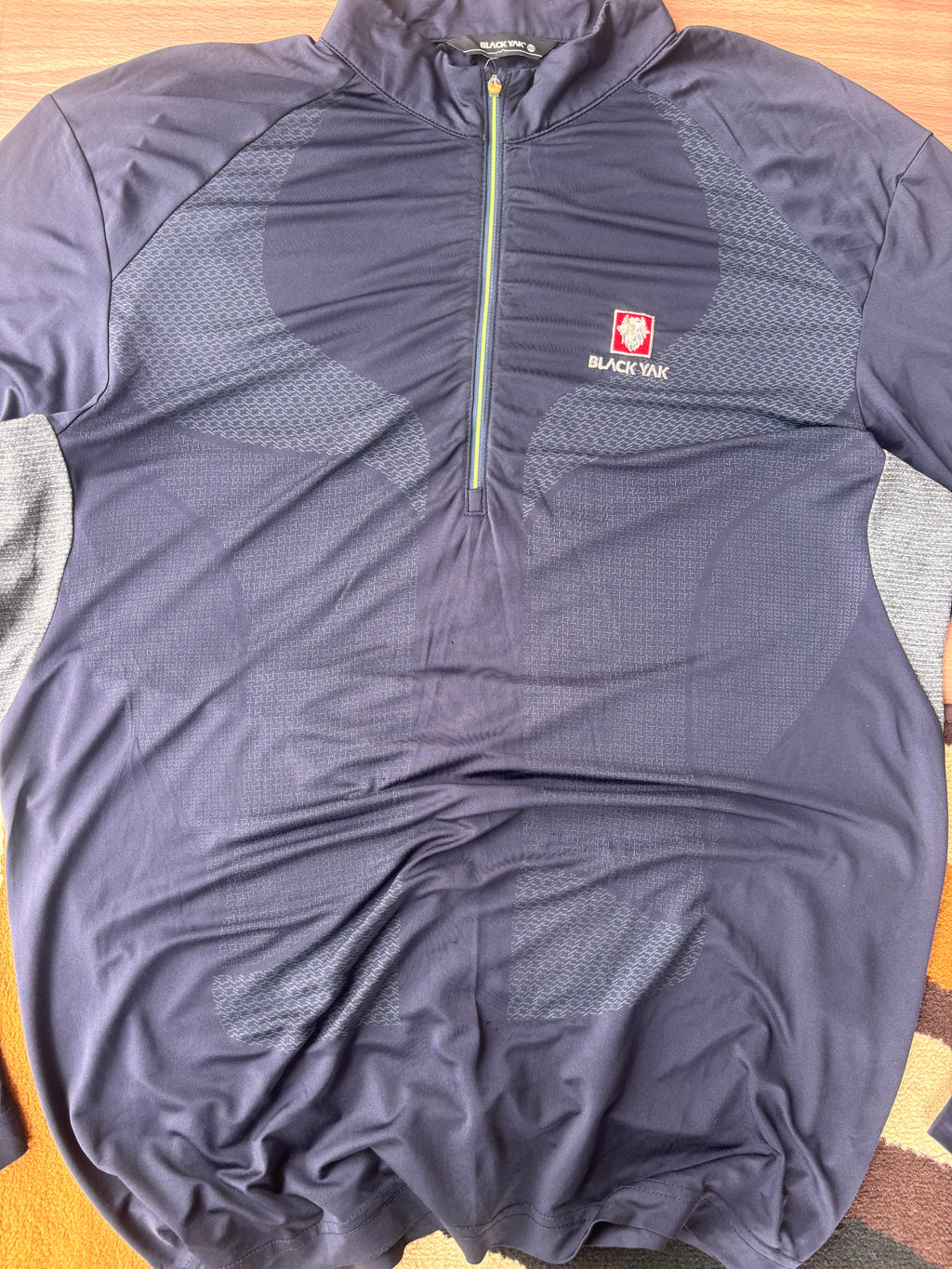 Blackyak full sleeve tee (L)