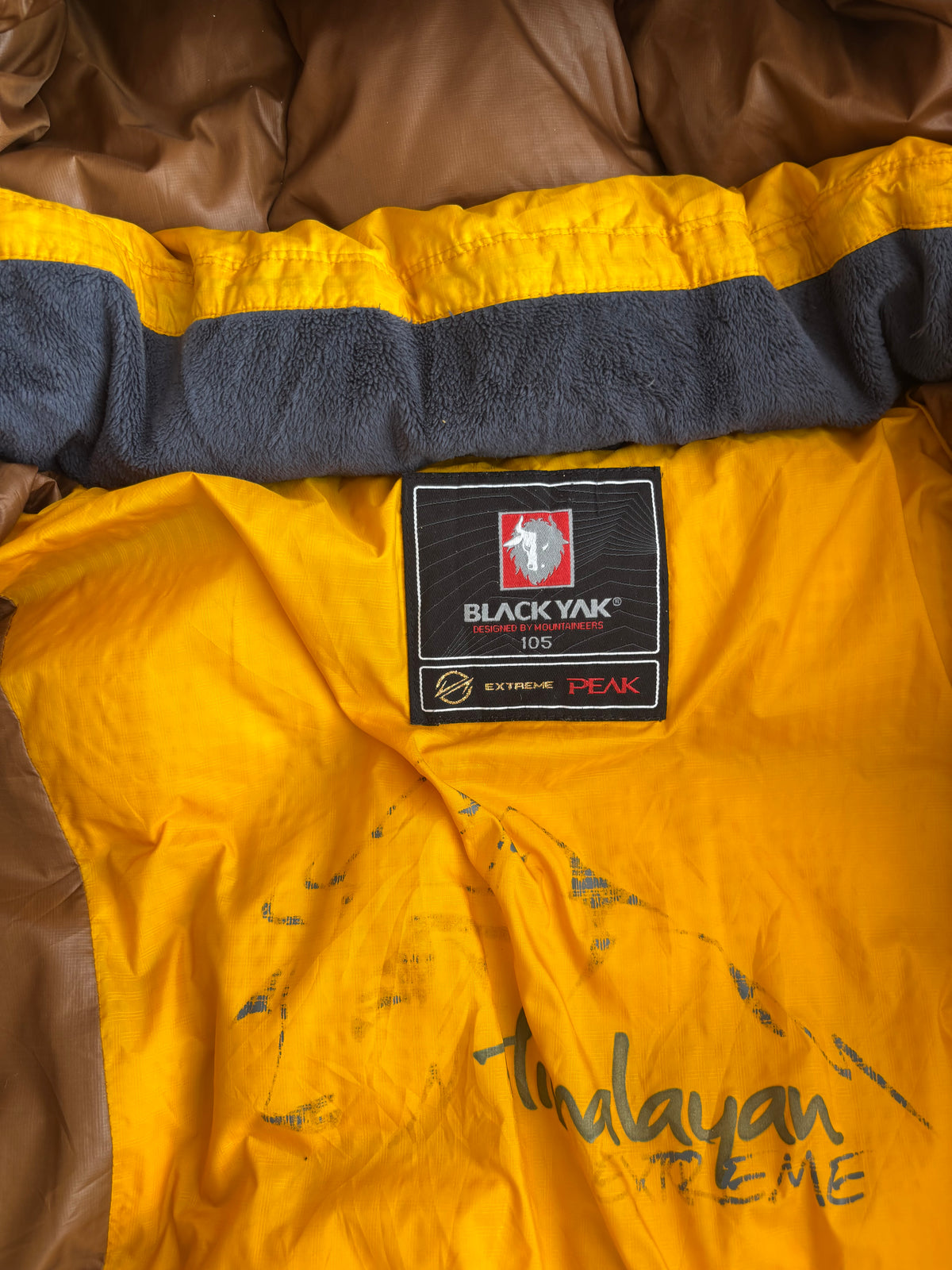 BlackYak extreme peak Down Puffer (L)