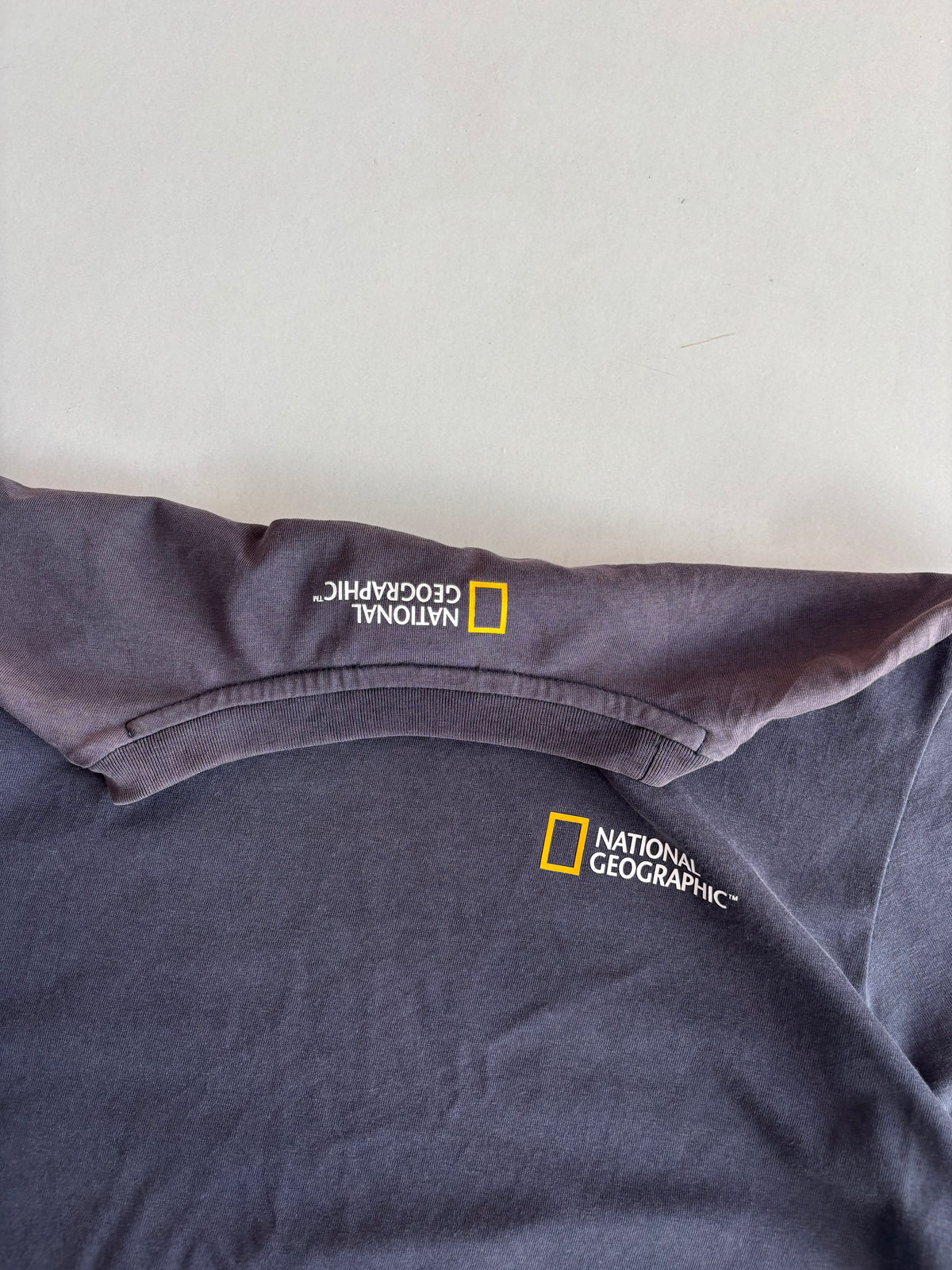 National Geographic tee (M)