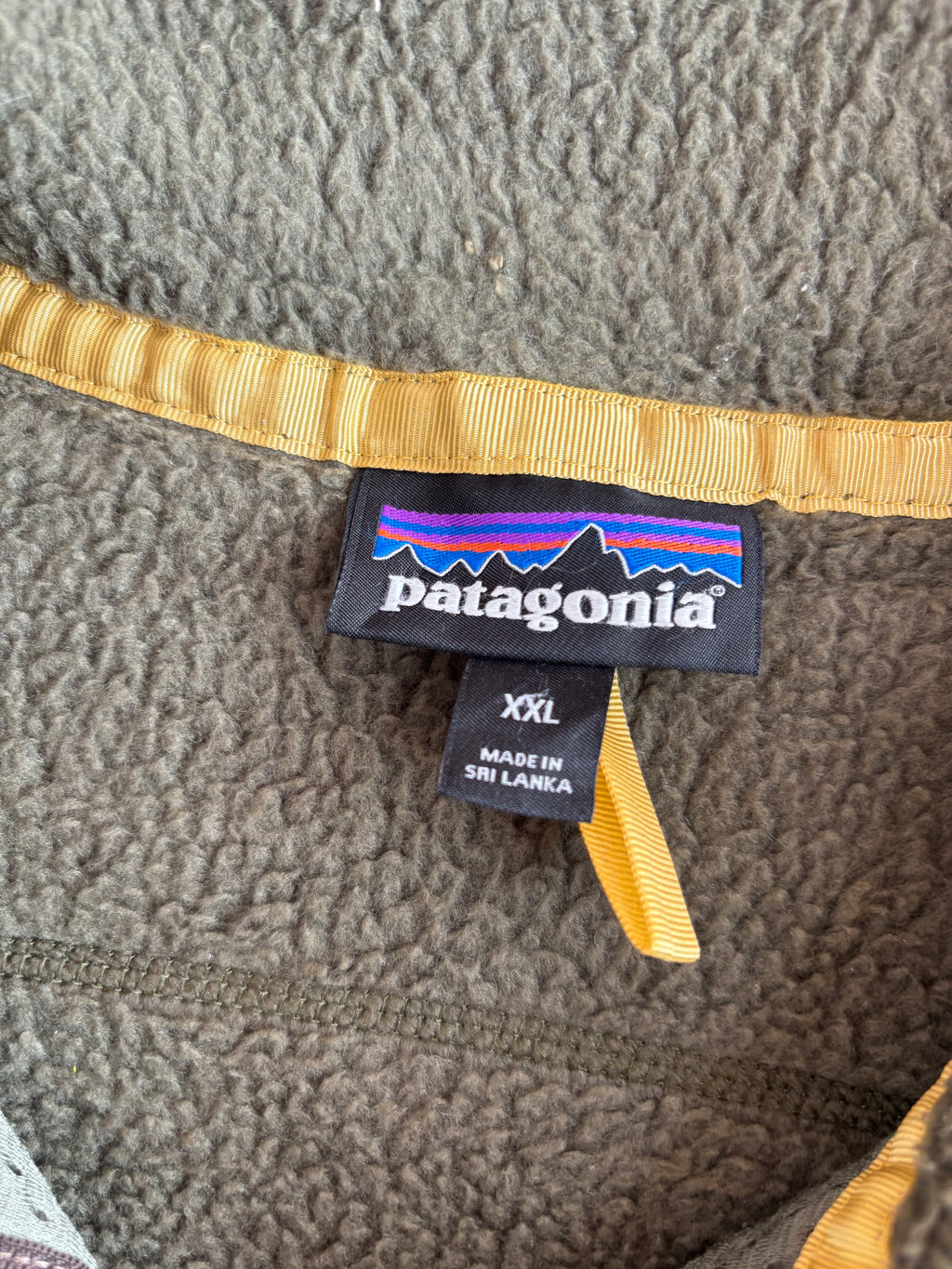 Patagonia forest green fleece vest (XL)