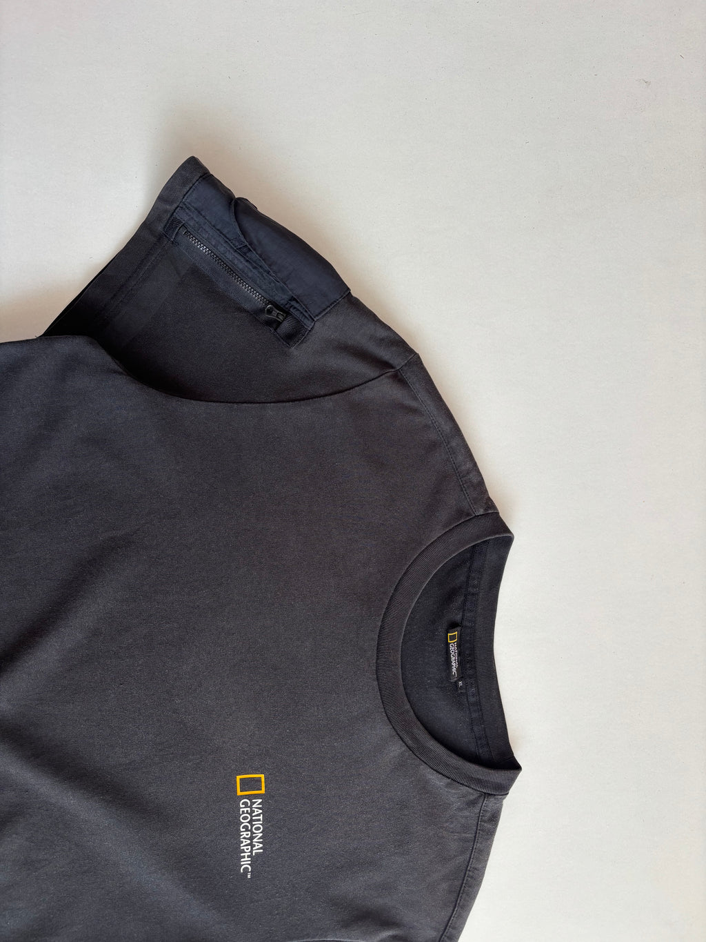 National Geographic Tee (M)