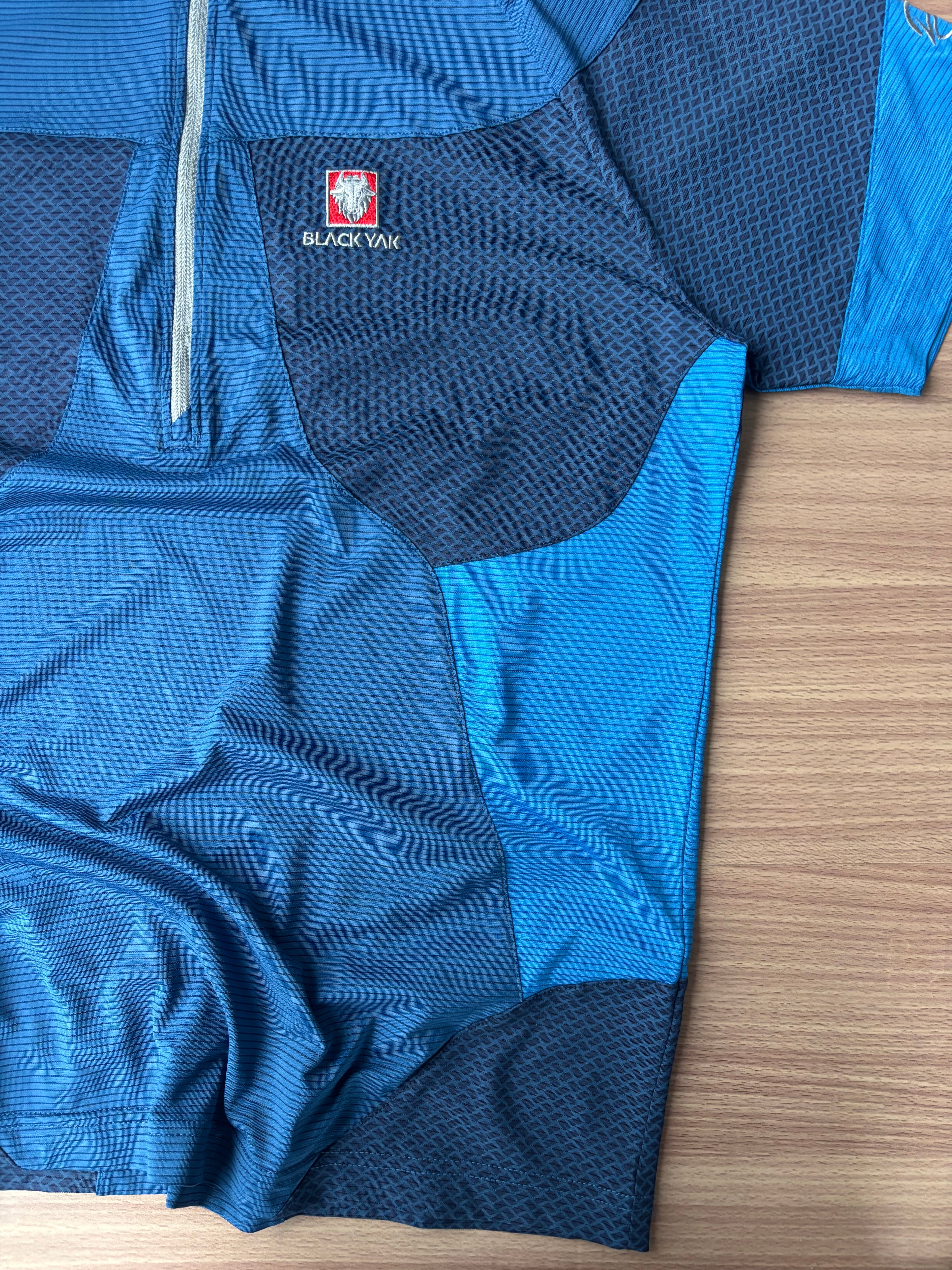 BlackYak extreme peak tee (M)