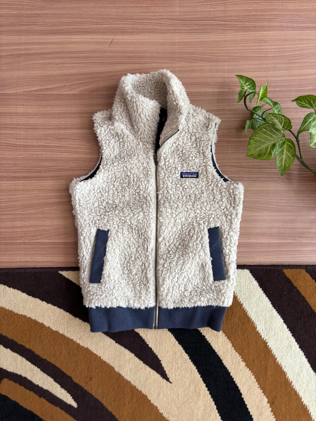 Patagonia sherpa fleece vest (XS-S)