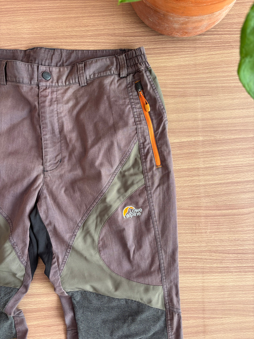 Lowe alpine hiking pants (32)