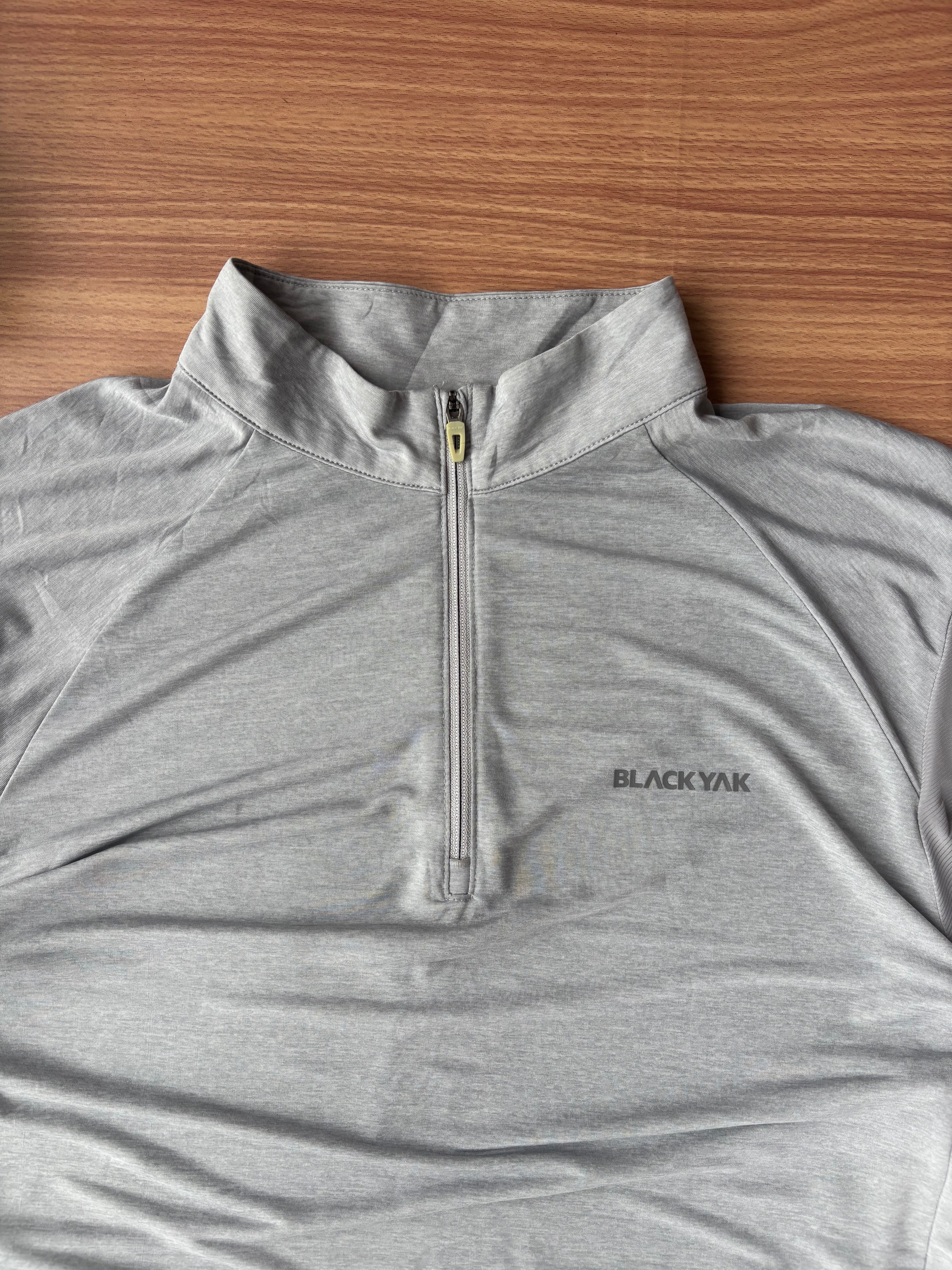 BlackYak Ultralight sun shield (L)