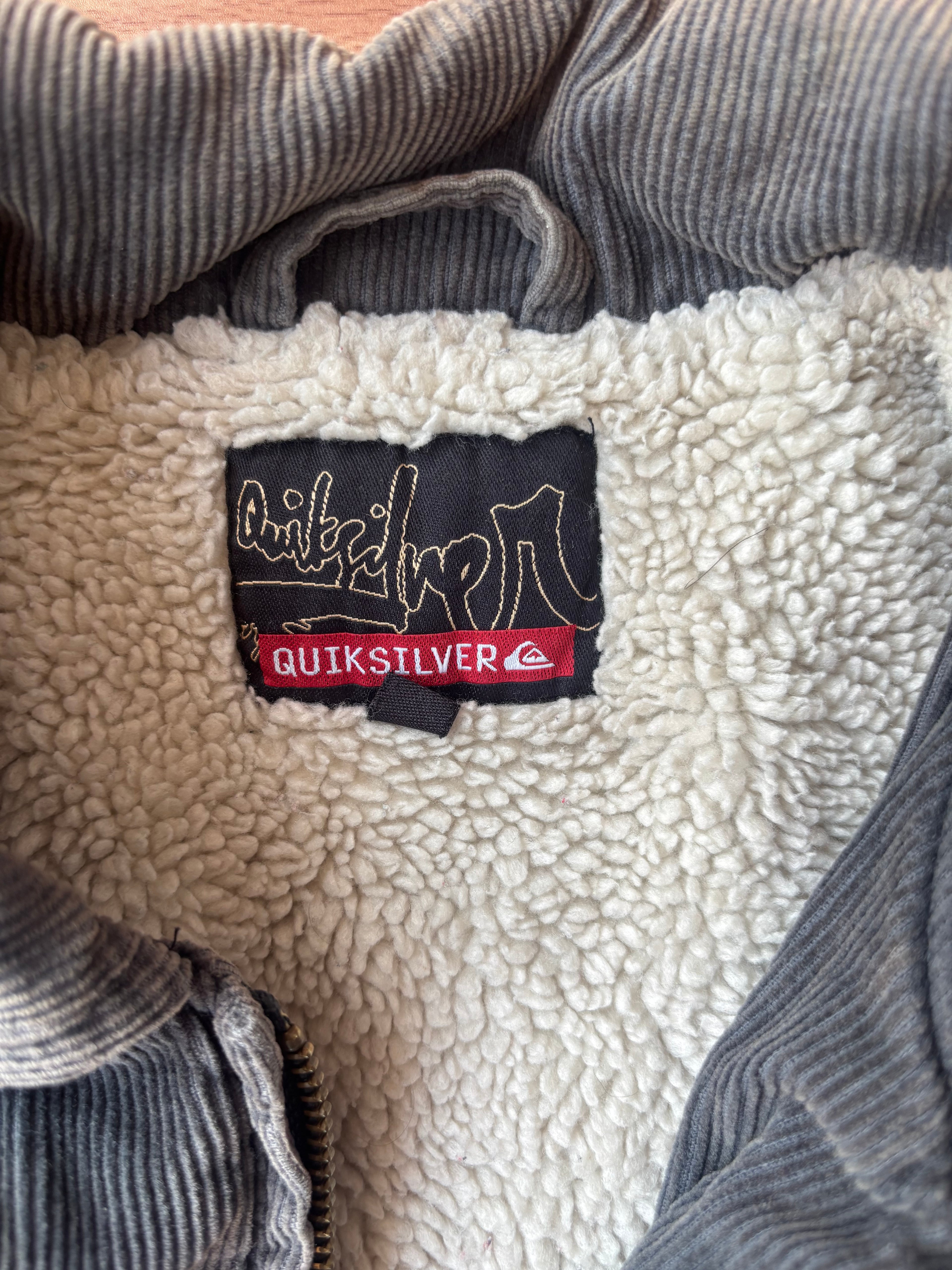 Quiksilver Vintage Corduroy fleece lined jacket (M)