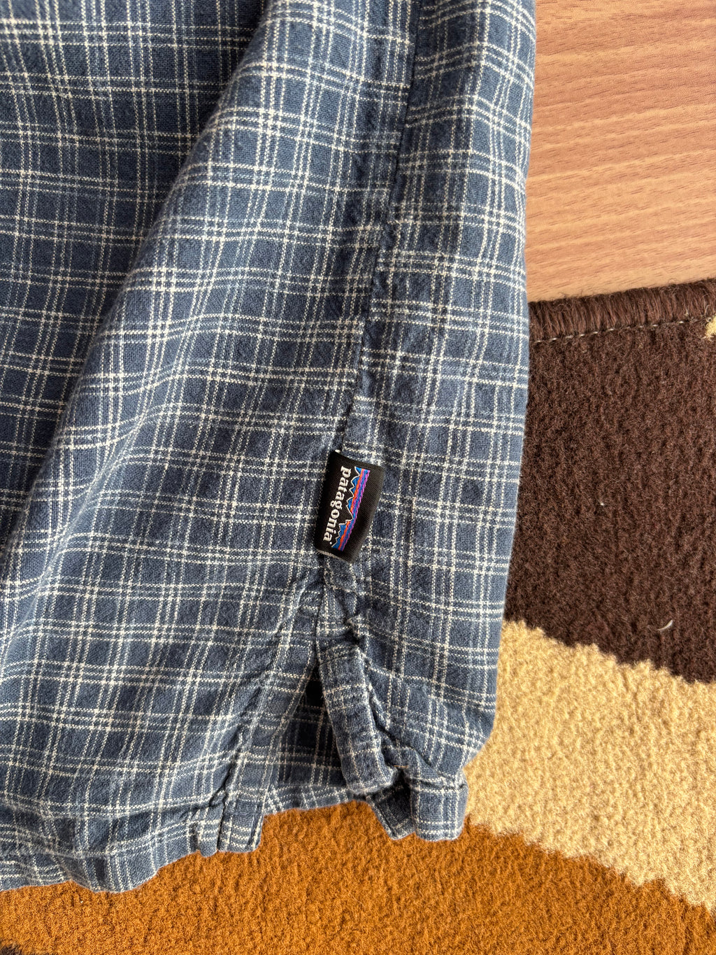 Patagonia shirt (L)