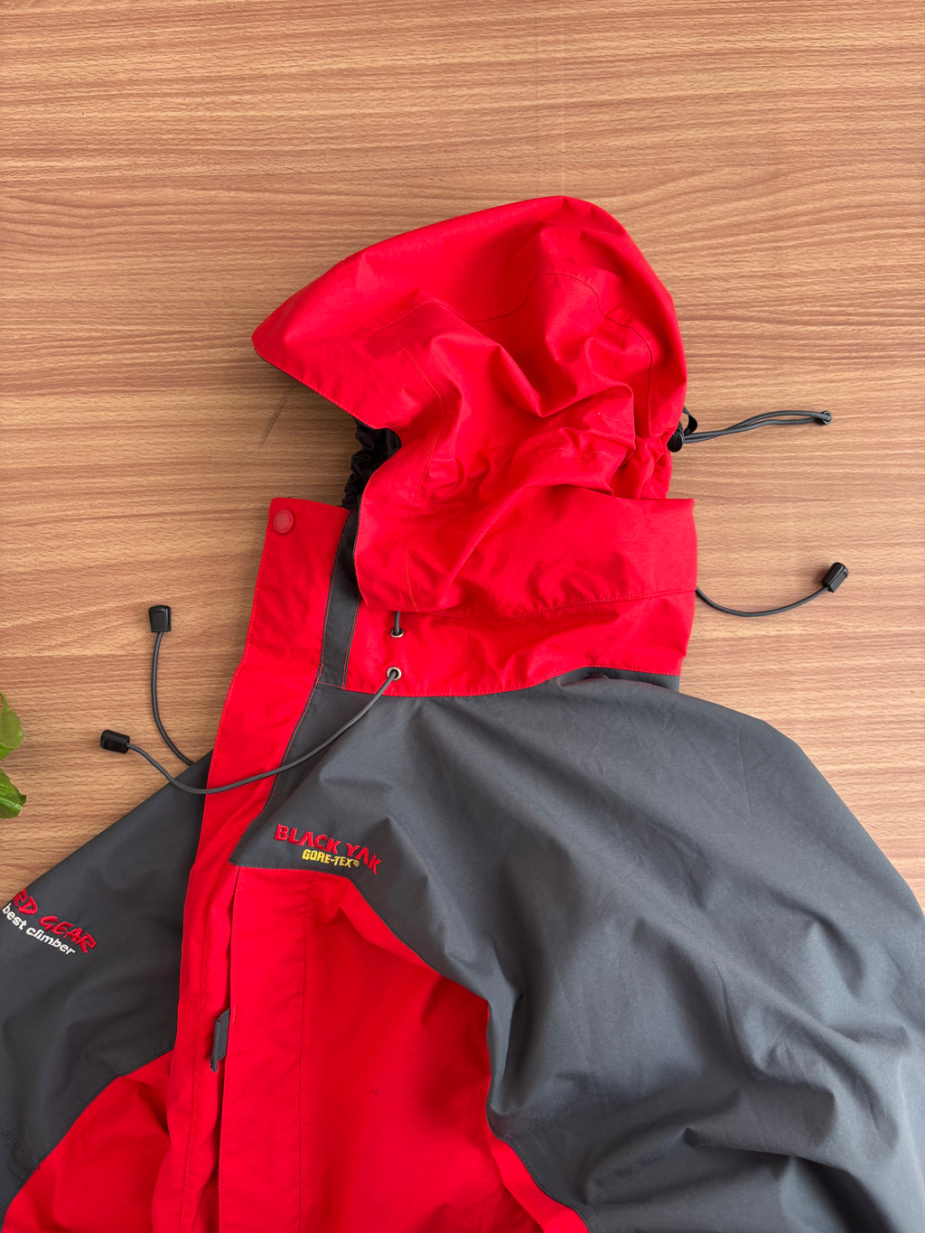 BlackYak Gore-Tex Shell Jacket (L)