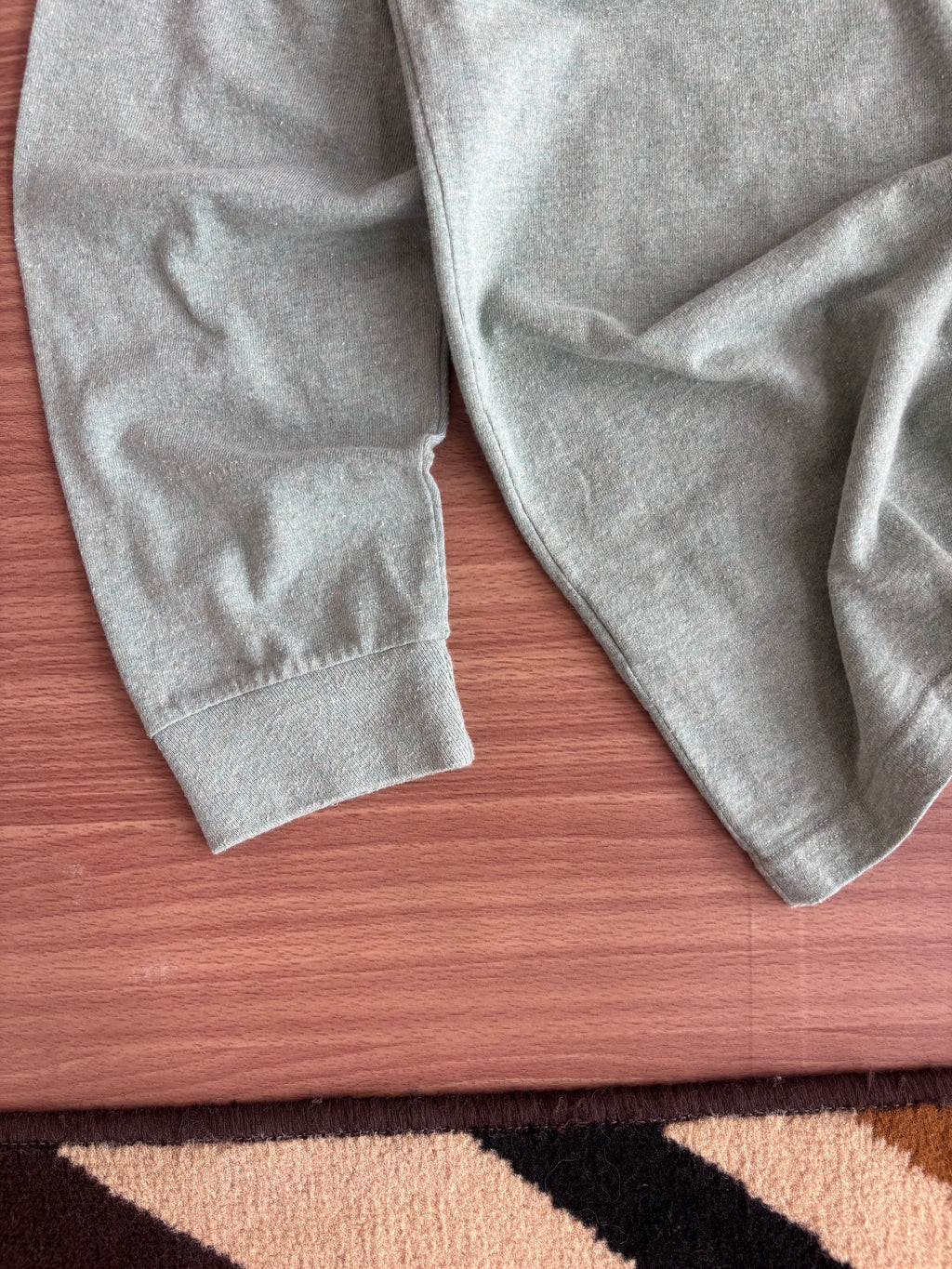 Patagonia full sleeve tee (M-L)