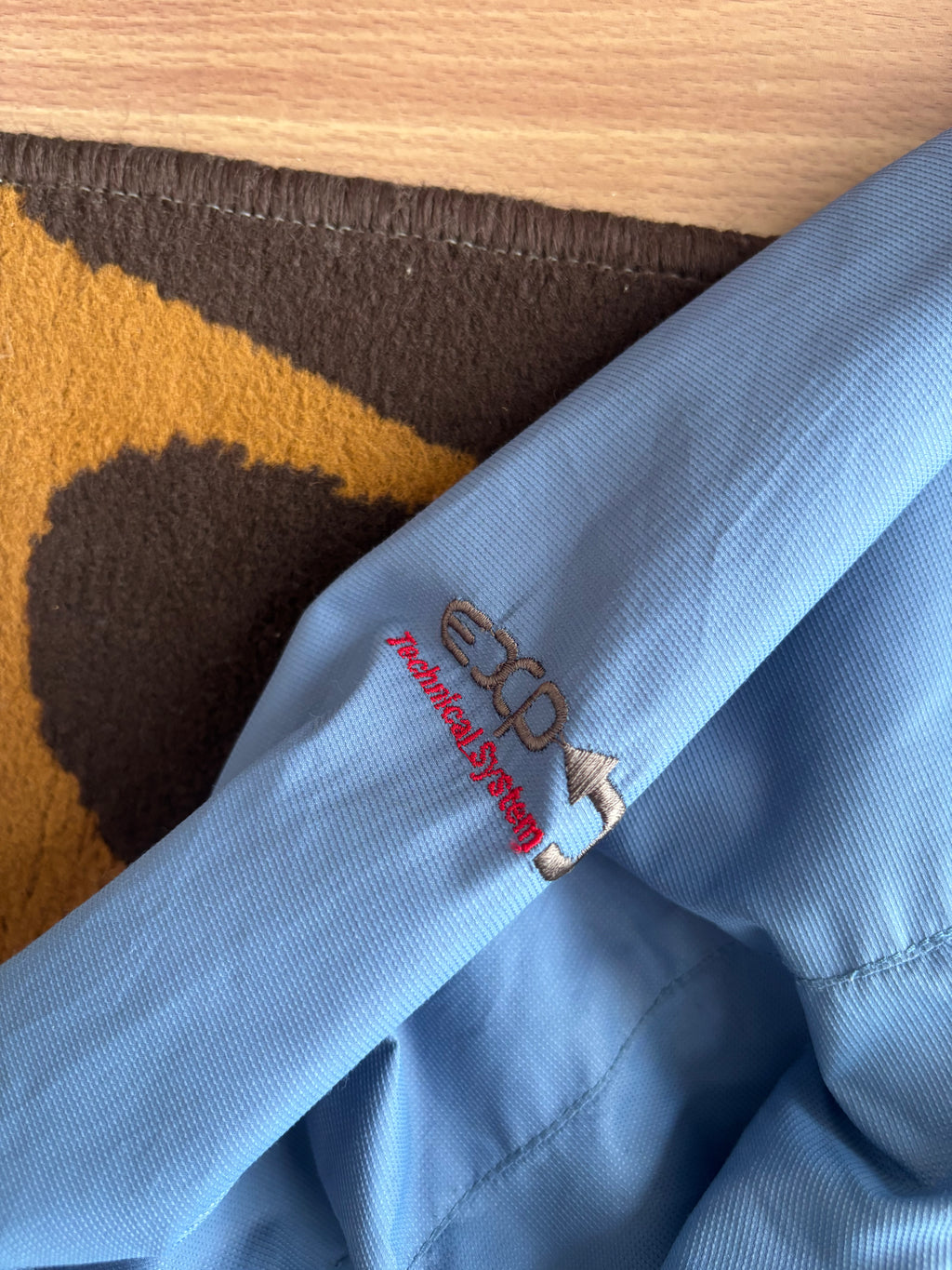 K2 outfield cooltex windbreaker (M)