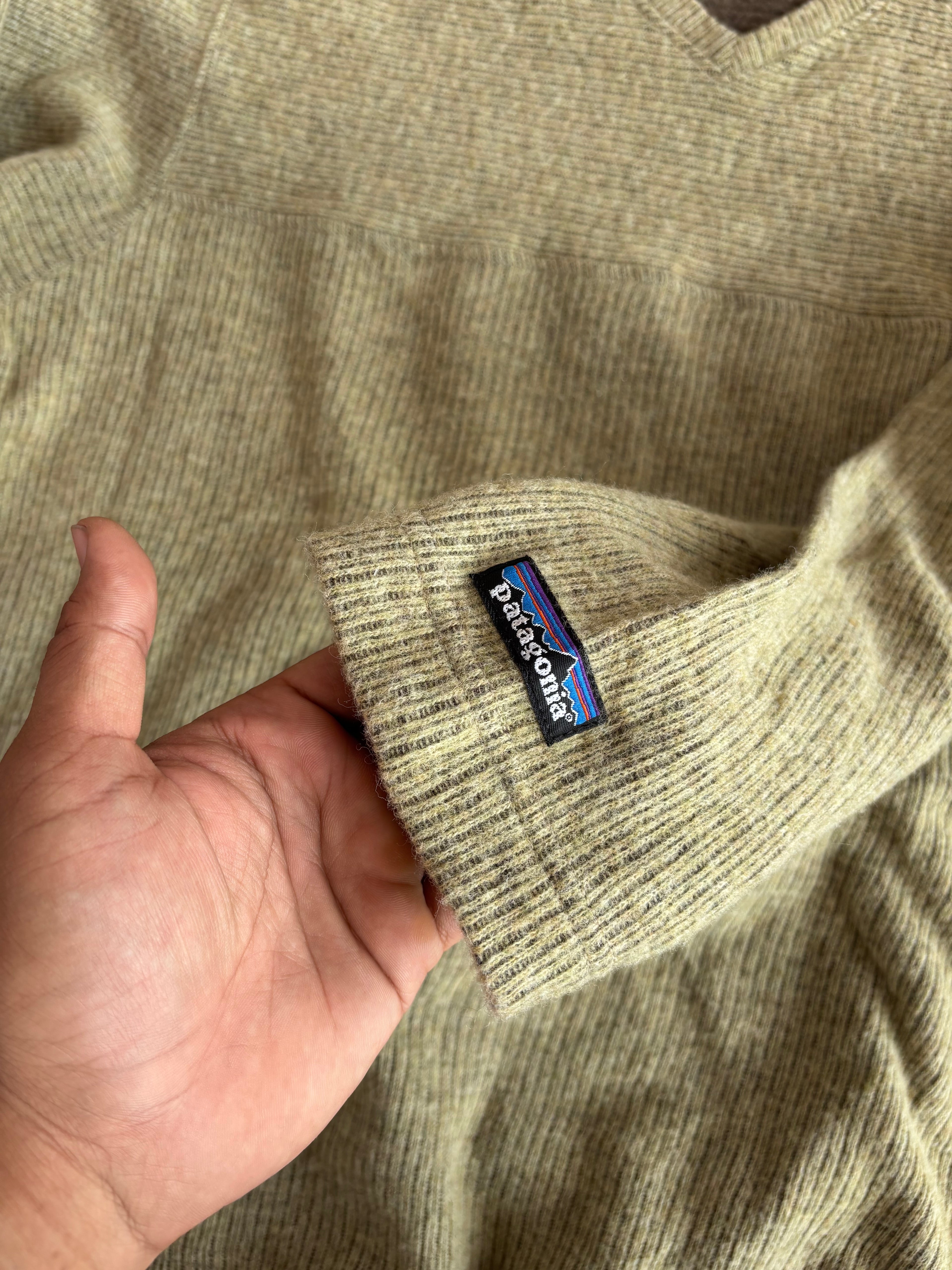 90’s Patagonia Ribbed Knit sweater