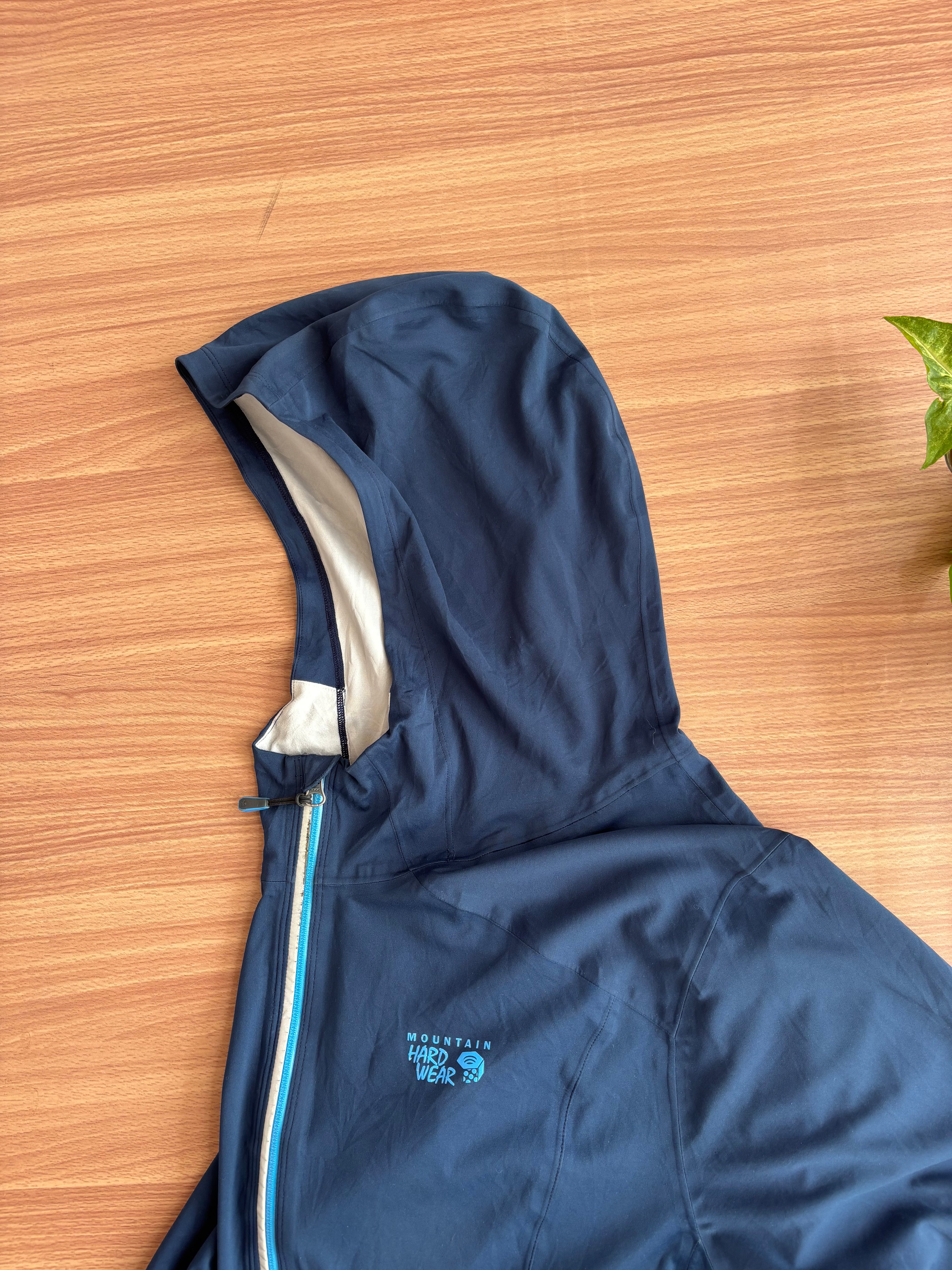 Mountain hardwear DryQ light shell (XL)