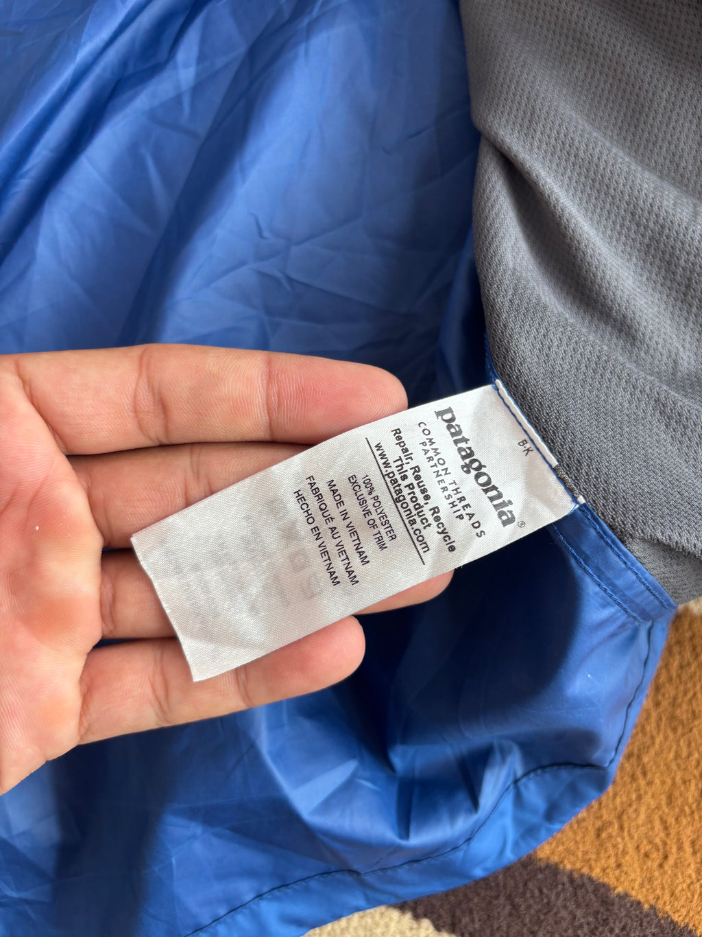 Patagonia packable windbreaker (L-XL)