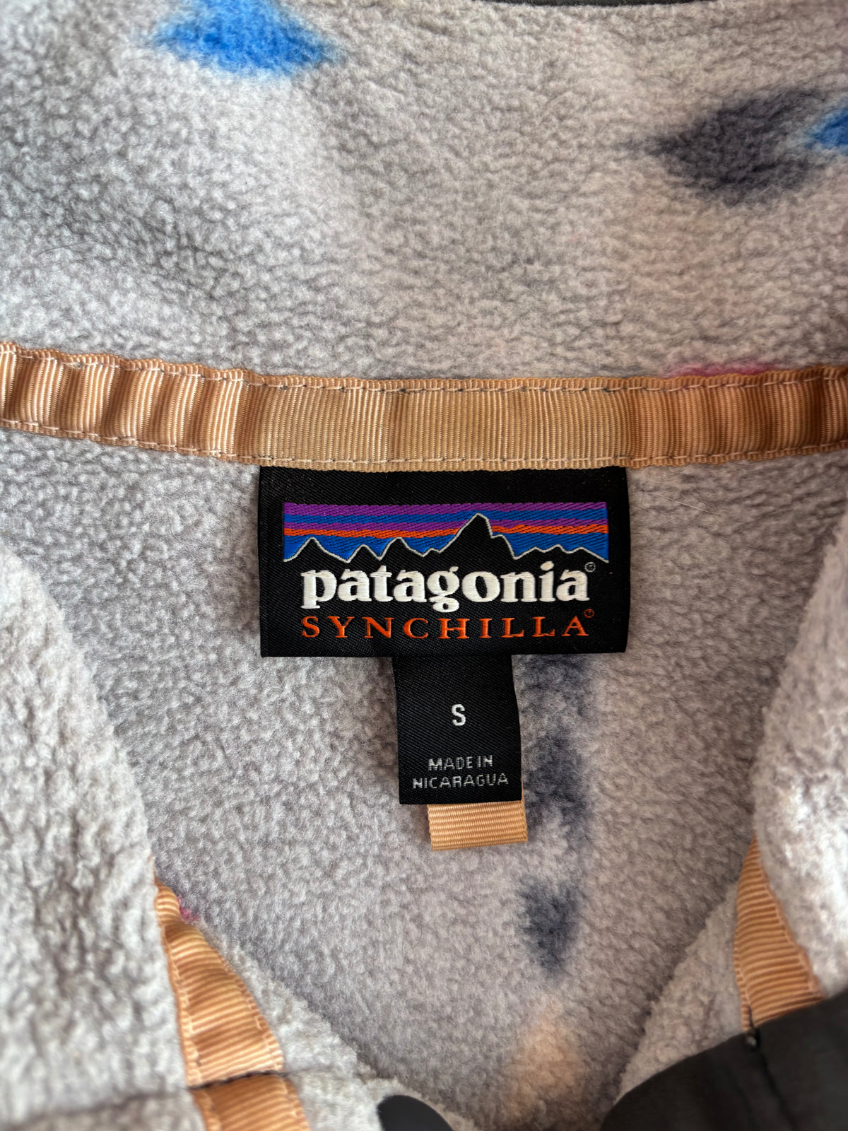 patagonia Grey Aztec Arrows synchilla fleece (S)