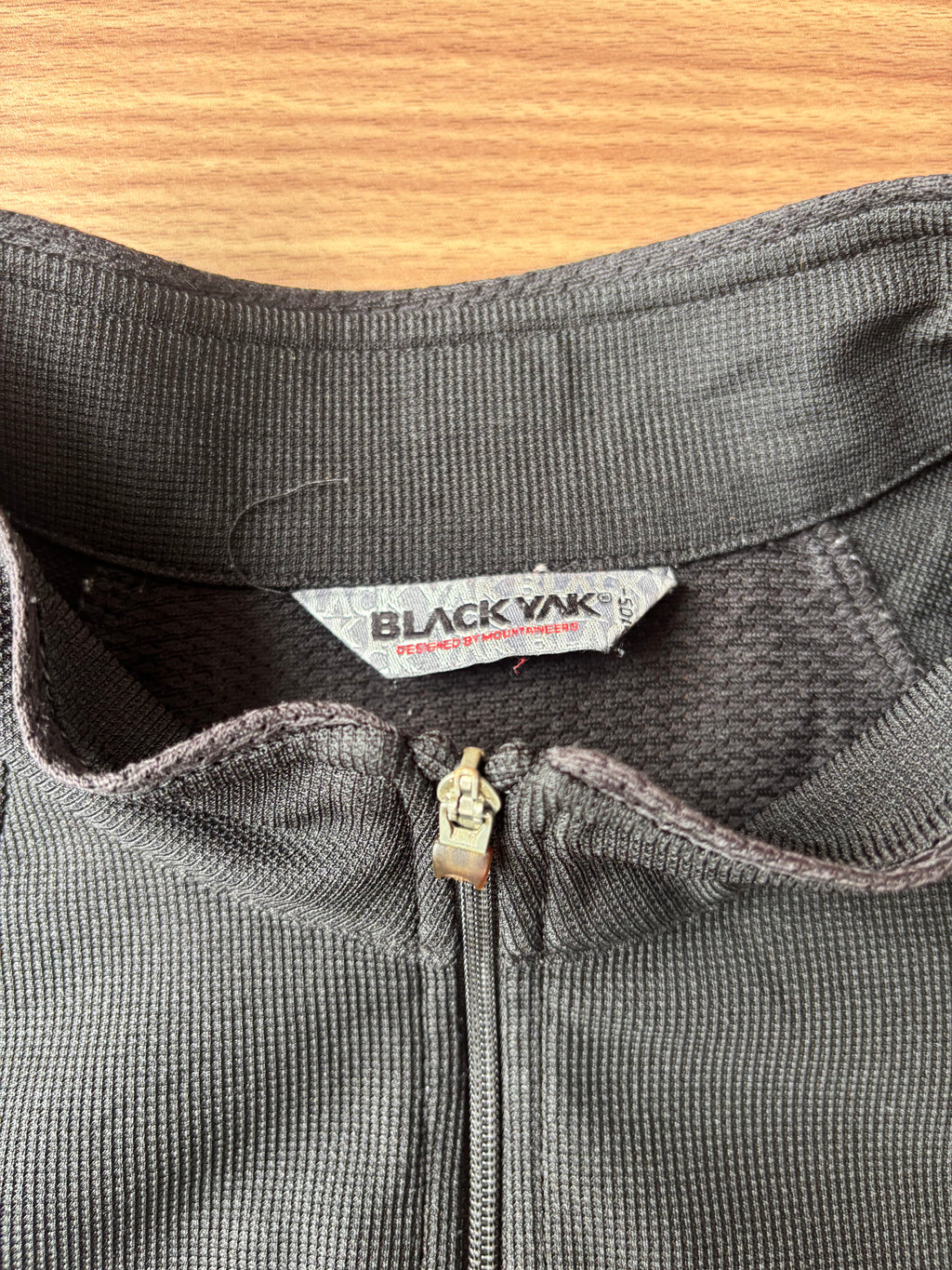 BlackYak tee (L)